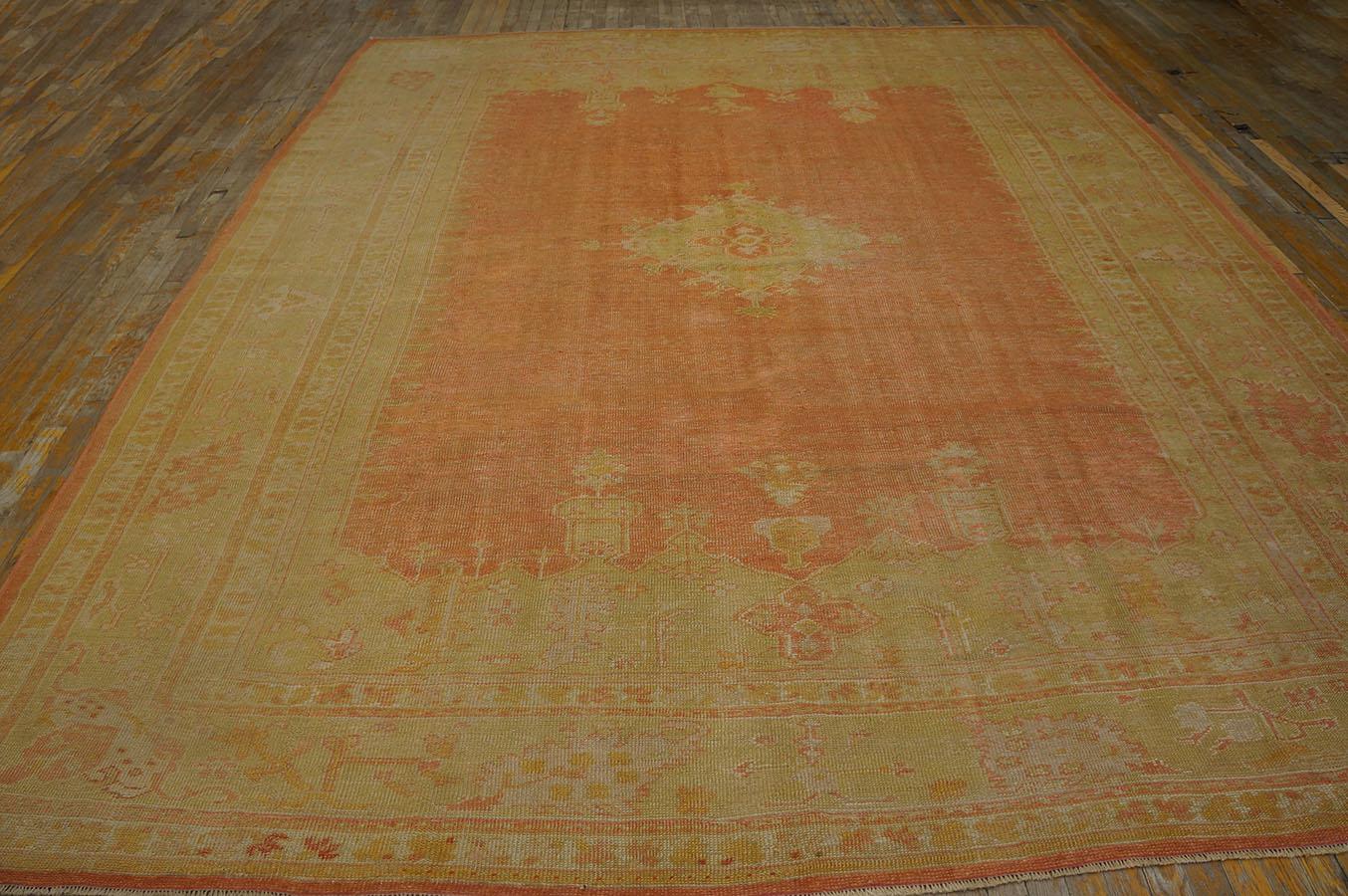 Late 19th Century Turkish Oushak Carpet ( 9' 9''x 12' 6'' - 297 x 381 cm )  In Good Condition For Sale In New York, NY