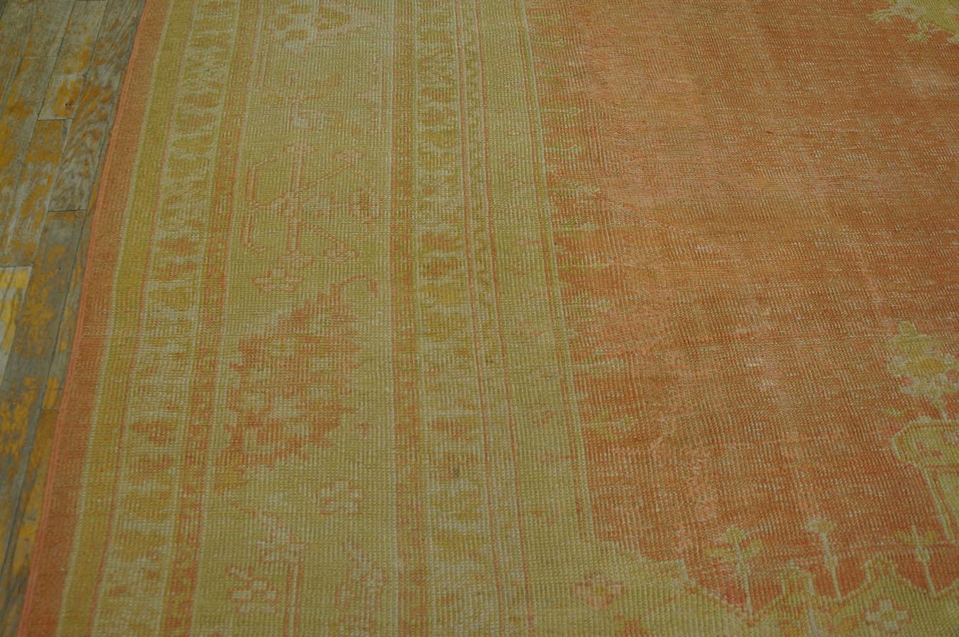 Tappeto Oushak turco della fine del XIX secolo ( 9' 9''x 12' 6'' - 297 x 381 cm ) In condizioni buone in vendita a New York, NY