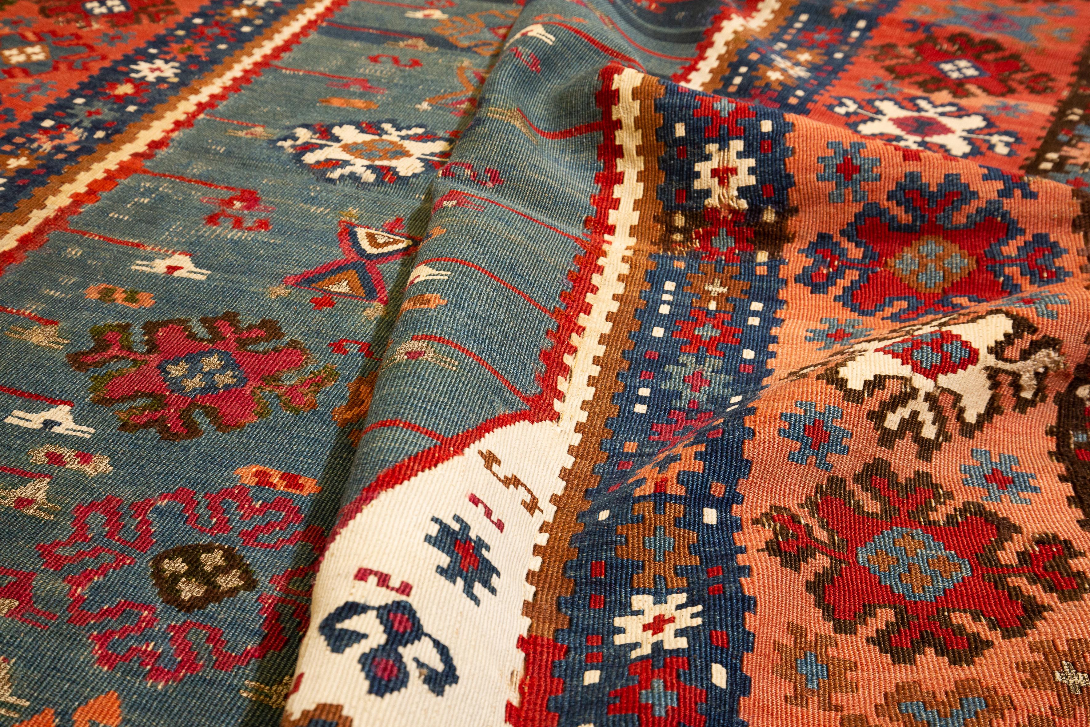 Antiker türkischer Erzurum-Kilim Sage Green (Metall) im Angebot