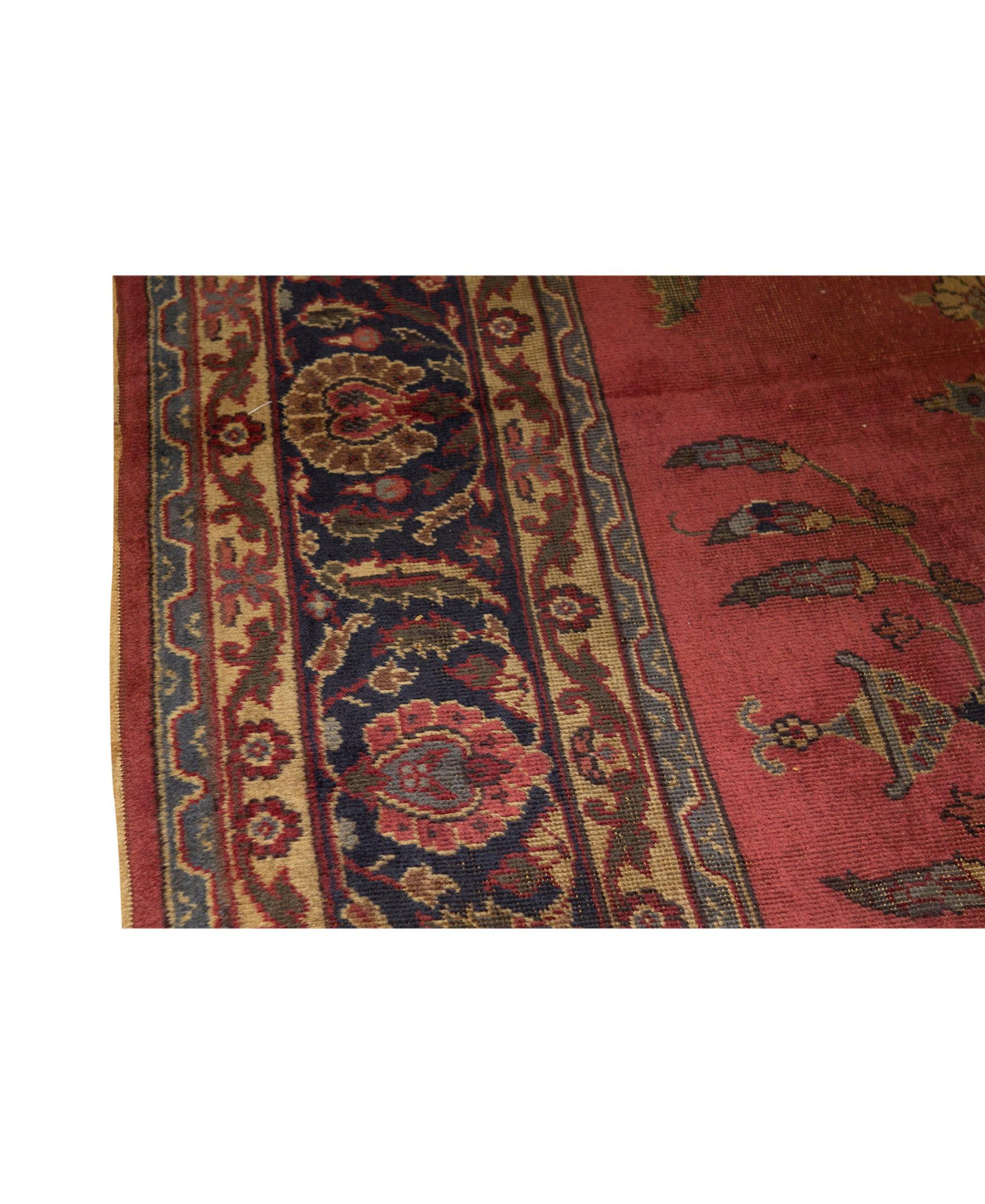Traditional Handwoven Luxury Antique Turkish Red Rug. Size: 9'-2