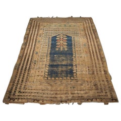 Antique Turkish Ghiordes Prayer Rug of Scarce Early Design, 18th Century Antique Turkish Ghiordes Prayer Rug of Scarce Early Design, 18th Century