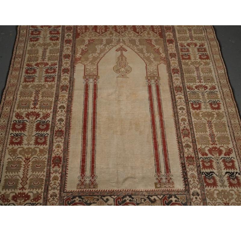 18th Century and Earlier Antique Turkish Ghiordes Prayer Rug with White Ground, 18th Century For Sale