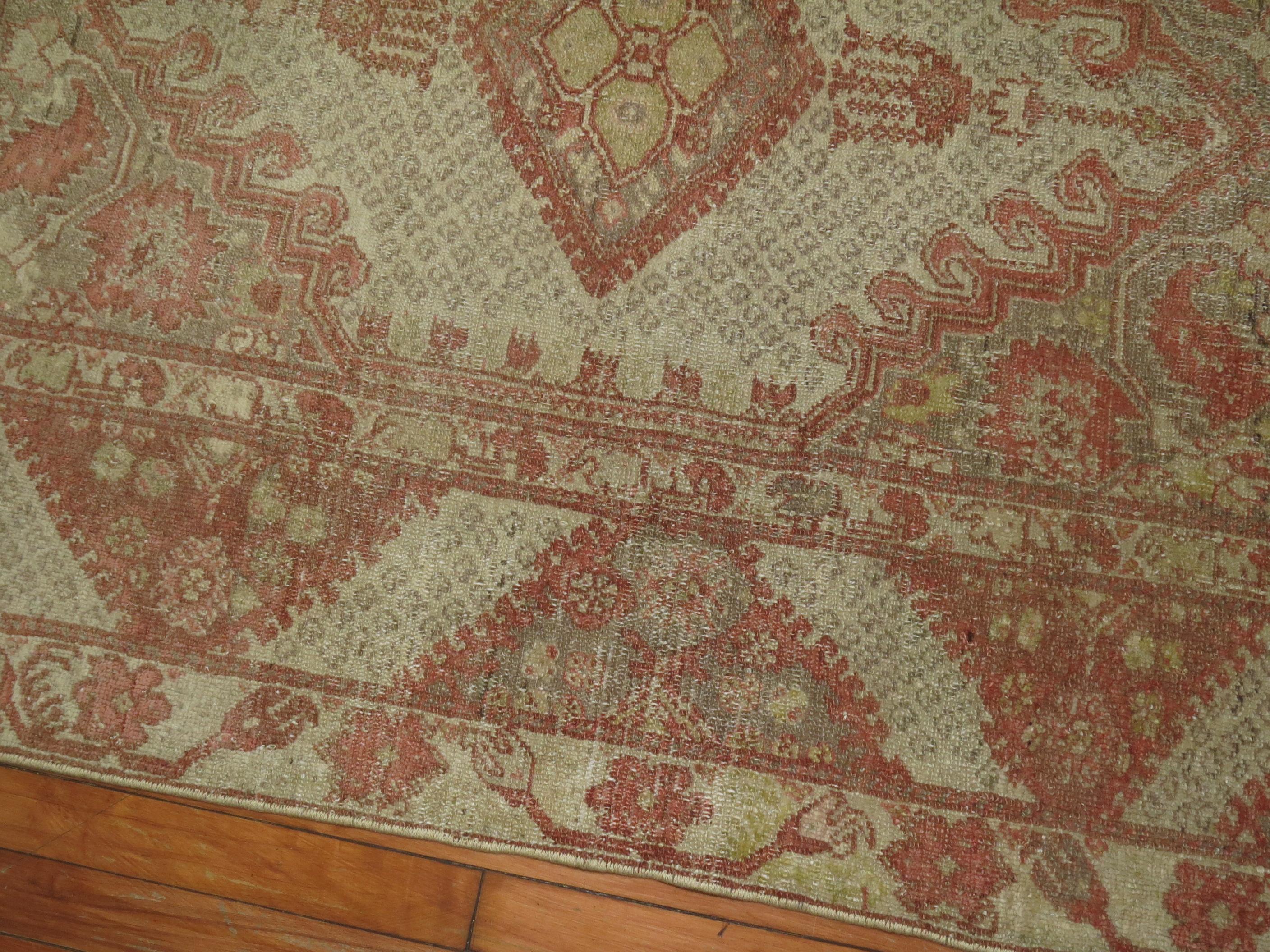 Antique Turkish Ghiordes Rug In Good Condition In New York, NY