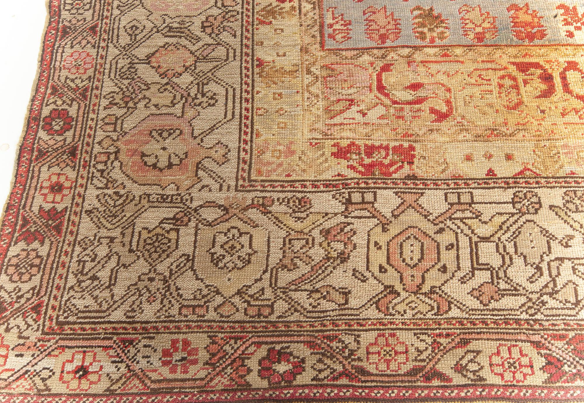 Antique Turkish Ghiordes Rug In Good Condition For Sale In New York, NY