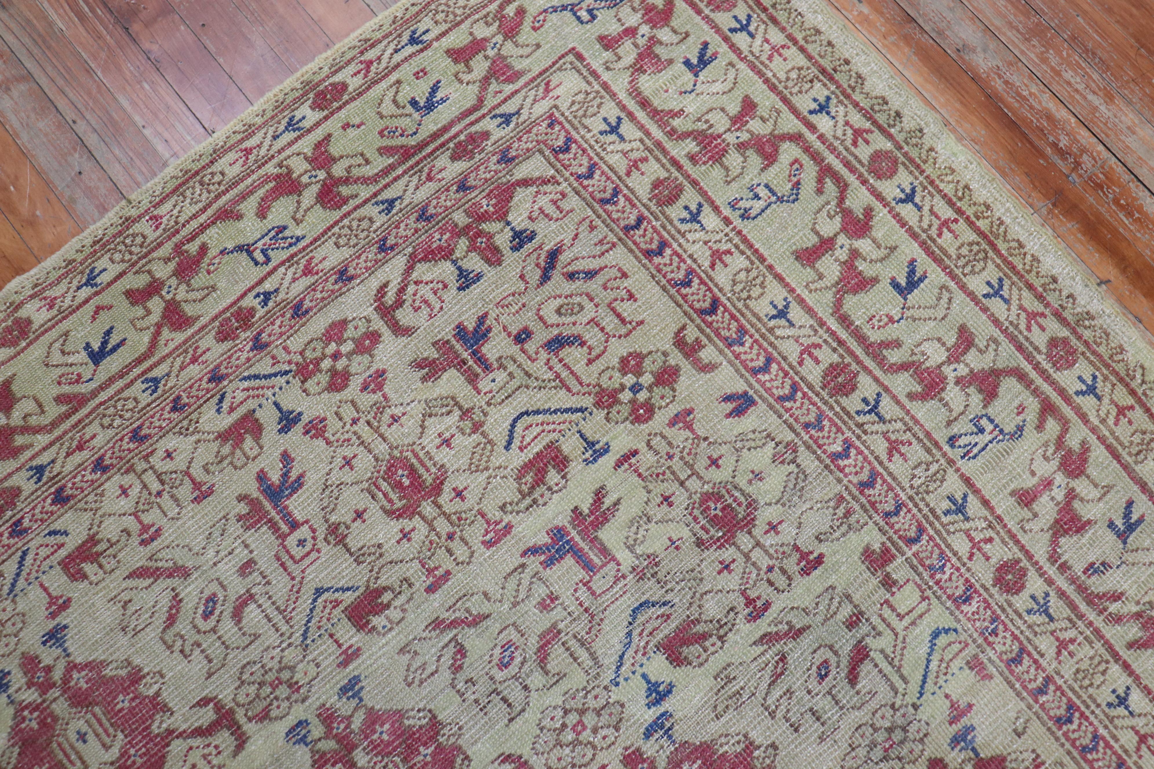 Antiker türkischer Ghiordes-Teppich im Zustand „Gut“ im Angebot in New York, NY