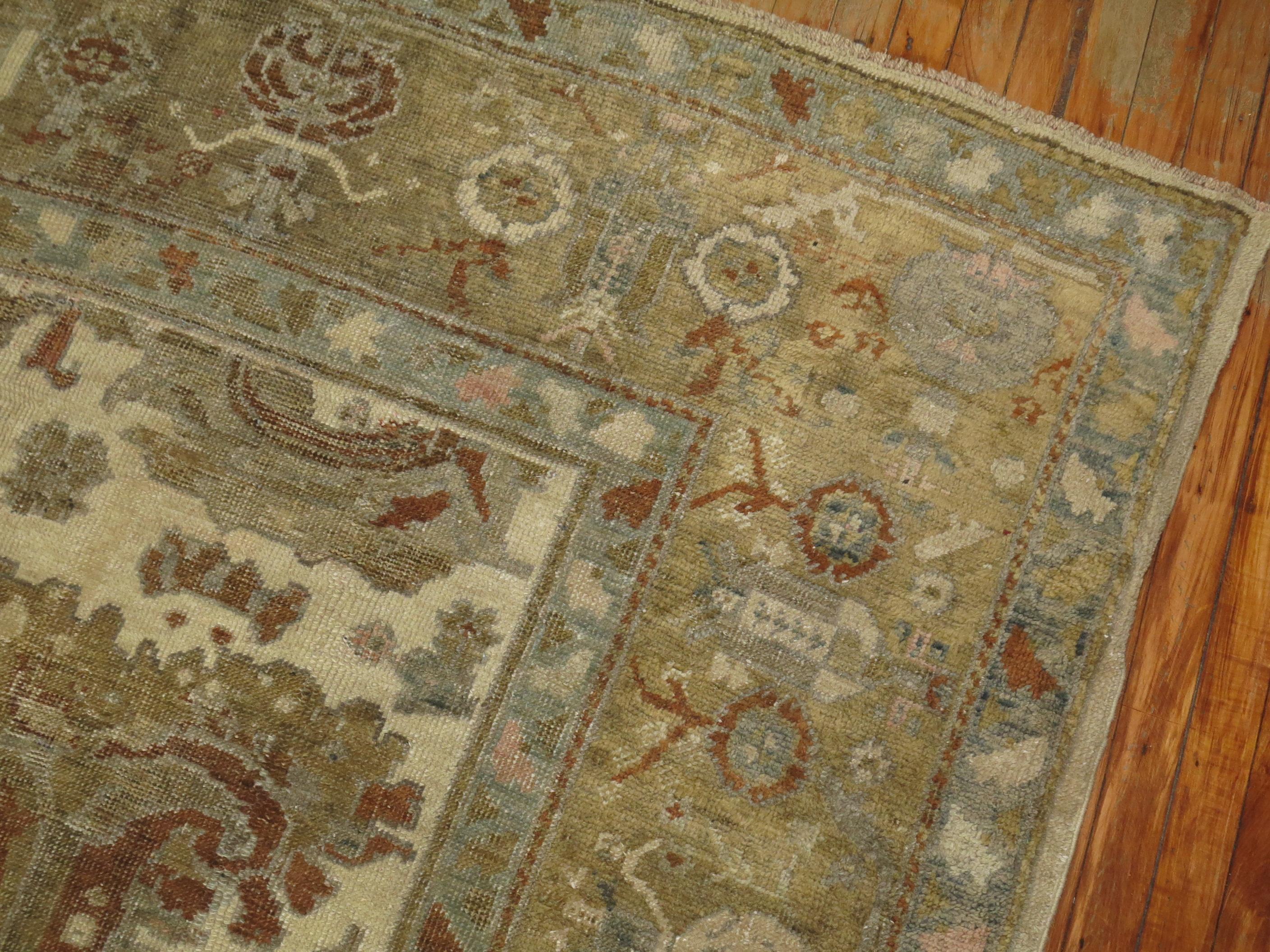 Antique Turkish Ghiordes Rug  For Sale 3