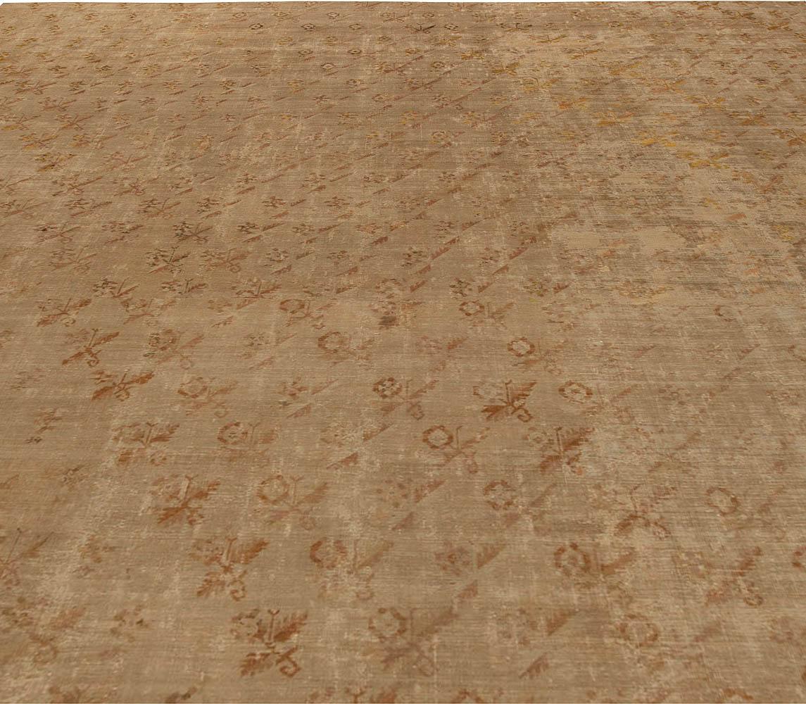 Antique Turkish Ghiordes rug (size adjusted).
Size: 12'6