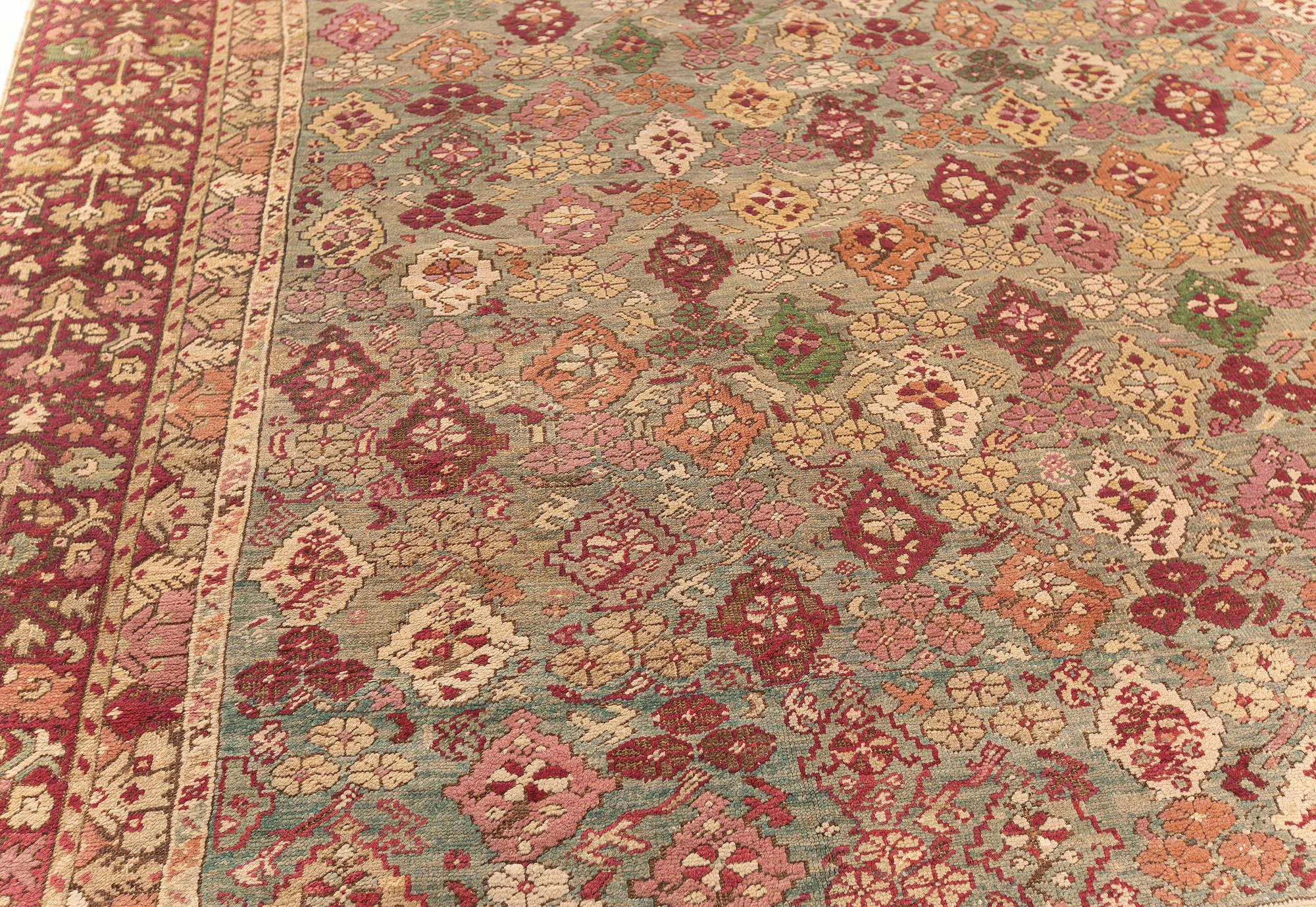 Antique Turkish Ghiordes Rug Size Adjusted In Good Condition For Sale In New York, NY