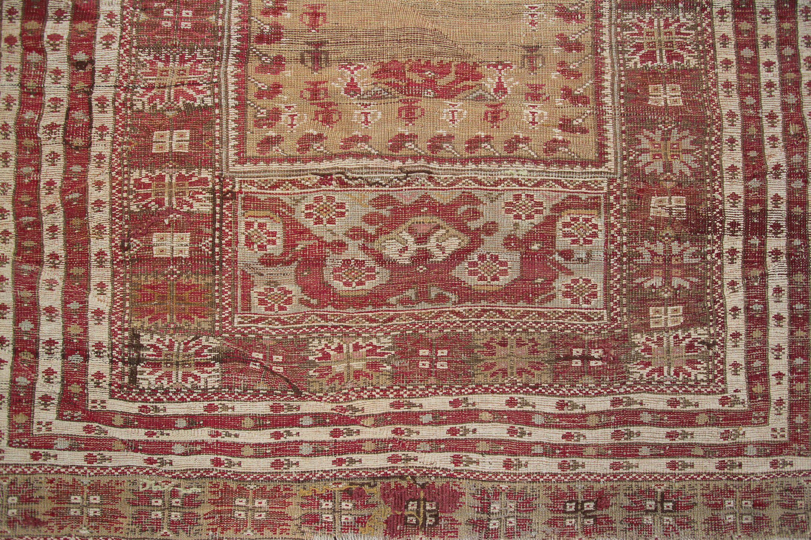 Antique Turkish Gordis Rug Collectors Rug Wool Foundation In Good Condition For Sale In New York, NY