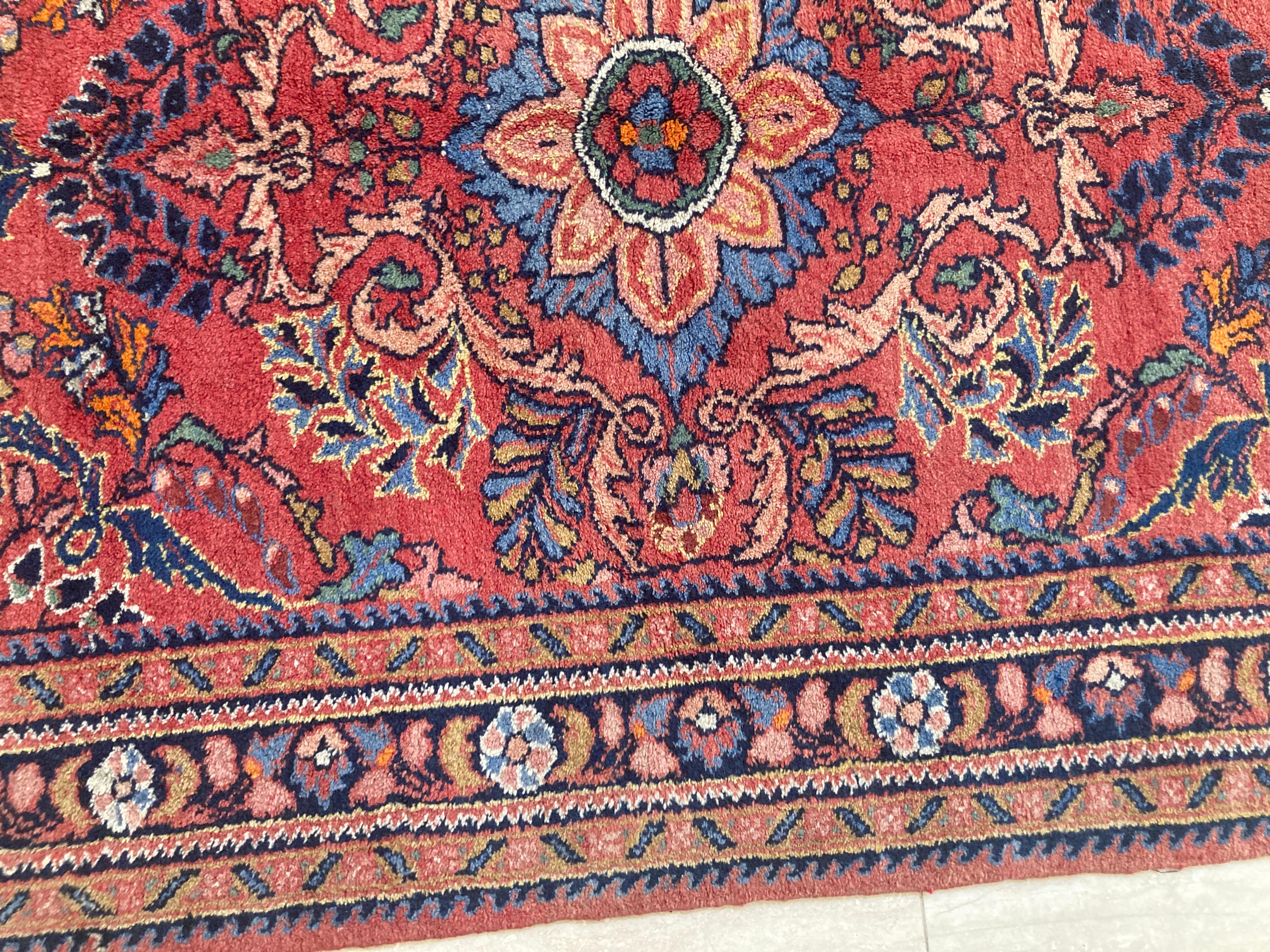 Antique Turkish Hand-Knotted Ethnic Rug, 1940 In Good Condition For Sale In North Hollywood, CA