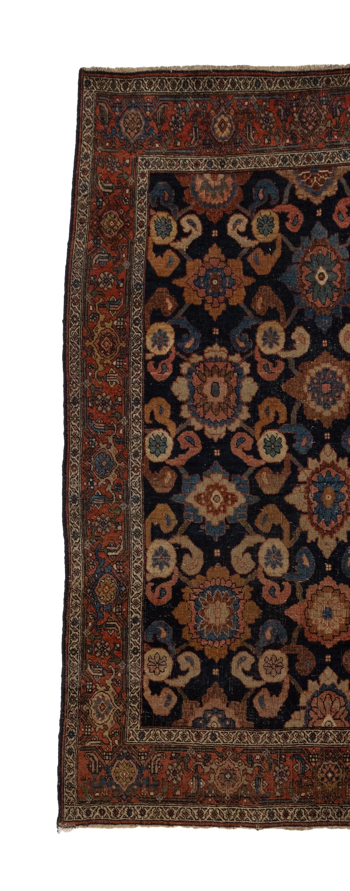 Antique Turkish Hand-Knotted Rug In Good Condition For Sale In Los Angeles, CA