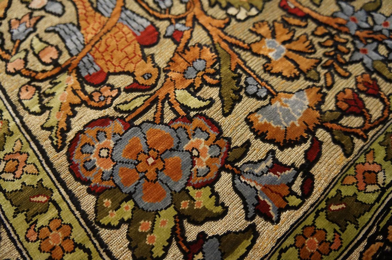 Mid  20th Century Silk Turkish Hereke Carpet ( 2' x 3' - 60 x 90 cm ) For Sale 5