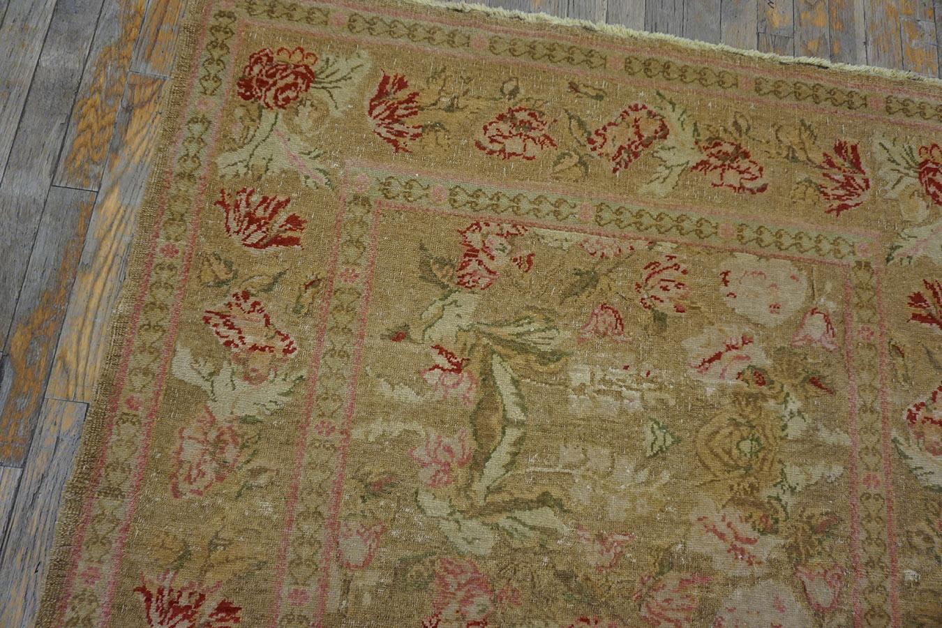Türkischer Hereke-Teppich des frühen 20. Jahrhunderts ( 4''2 x 4''10 - 127 x 147) im Angebot 4