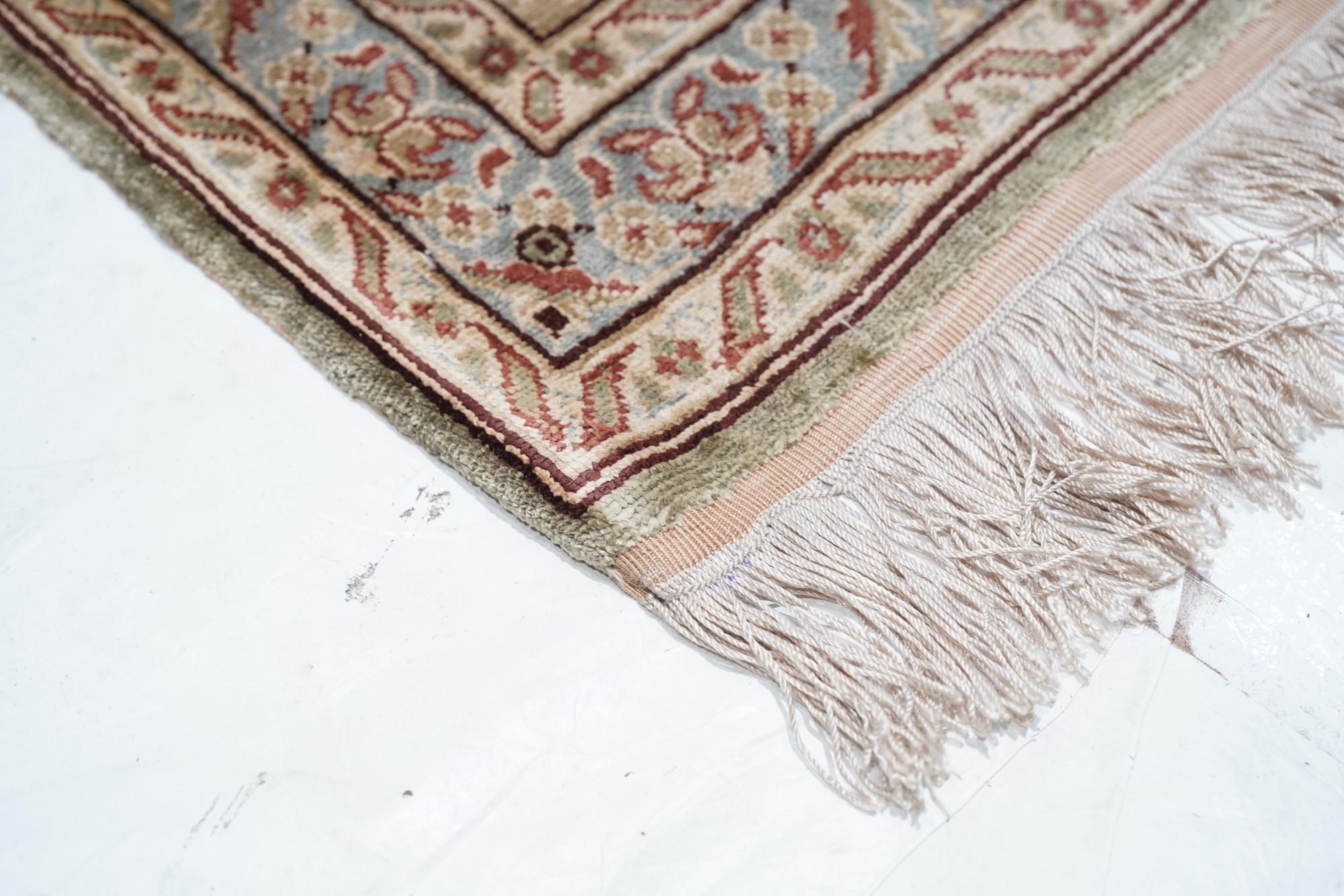Antique Turkish Hereke Rug  In Good Condition For Sale In New York, NY