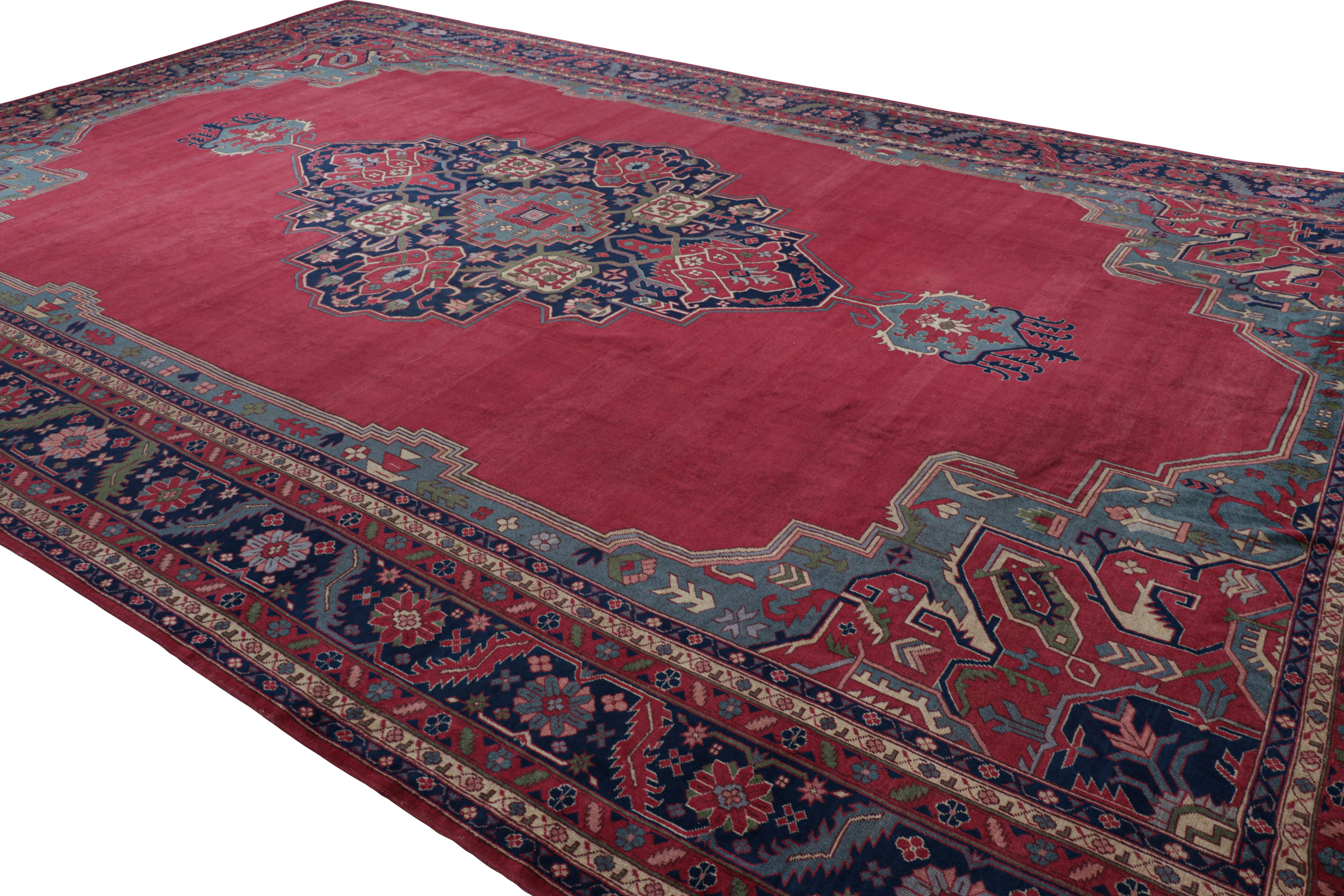 Antigua alfombra turca Isparta con campo abierto rojo y medallón Anudado a mano en venta