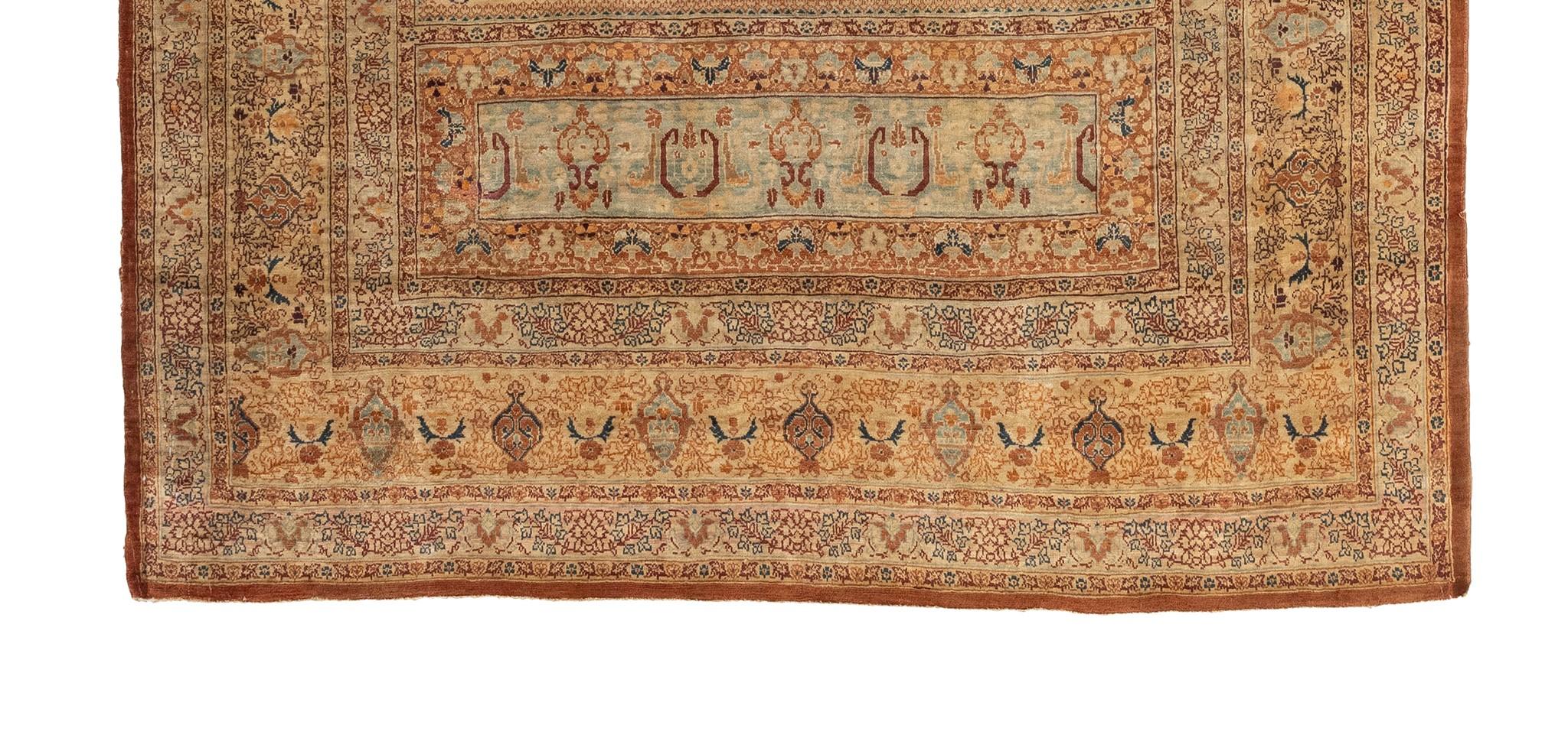 Antique Turkish Kaiseri Prayer Rug circa 1880's In Good Condition For Sale In Los Angeles, CA