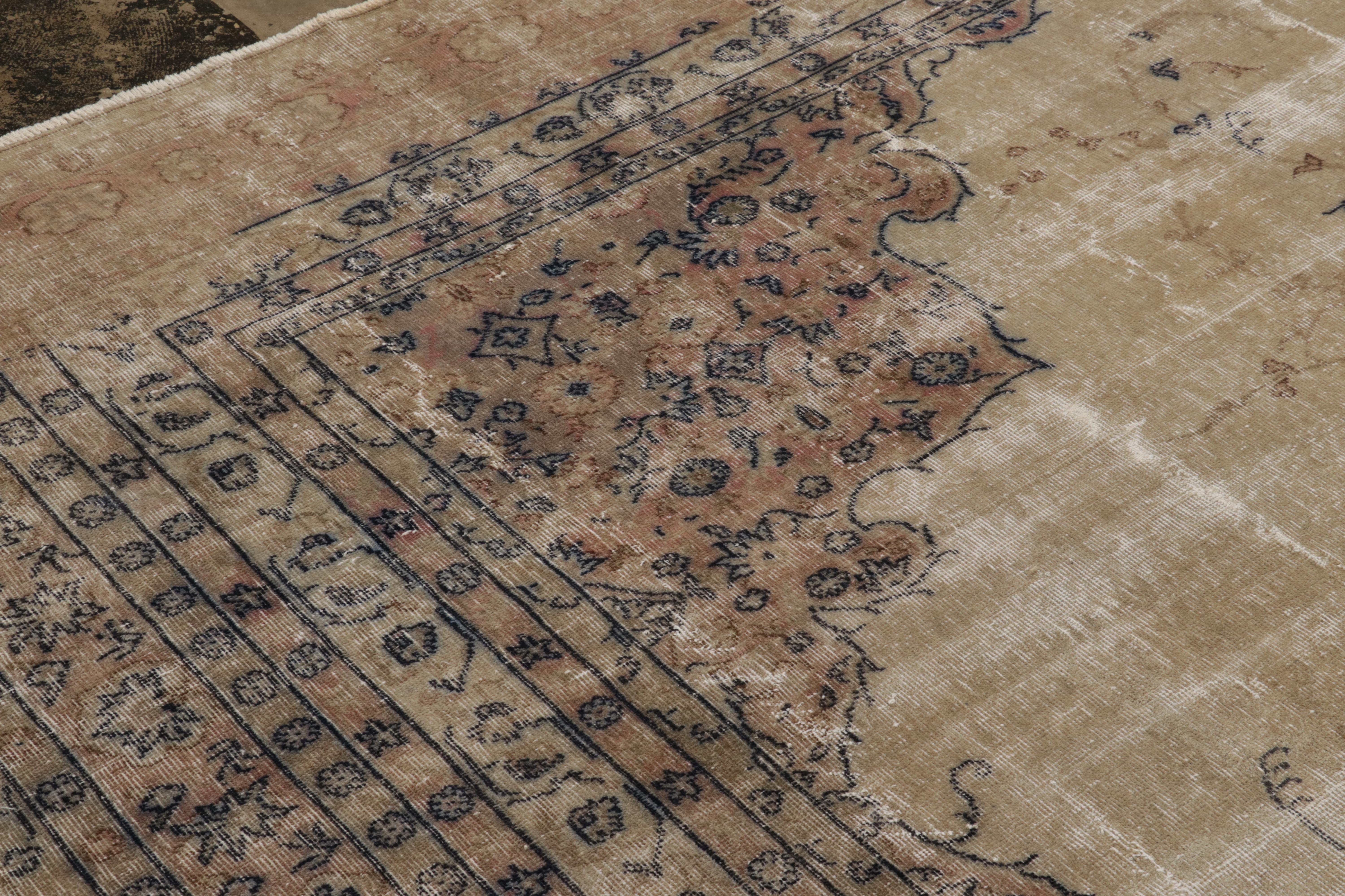 Tapis antique turc de Kayseri, médaillon beige-brun et fleurs - Rug & Kilim en vente 1