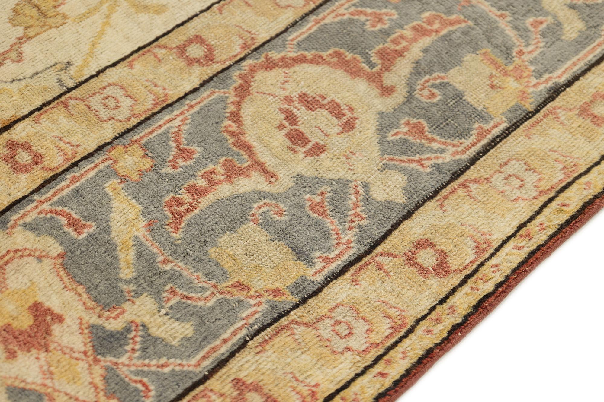 Antiker türkischer Kayseri Teppich, handgeknüpft, 9.5x6.8 ft - Elfenbein, Hellblau & Rosa (Frühes 20. Jahrhundert) im Angebot
