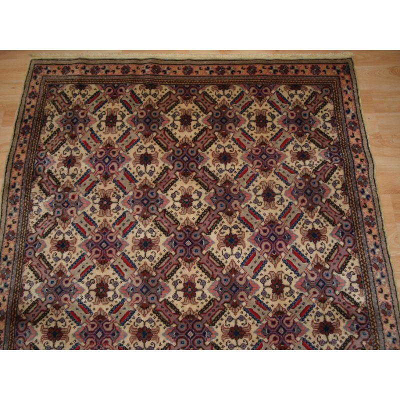 Antiker türkischer Kayseri-Teppich mit traditionellem Gitterdesign im Zustand „Gut“ in Moreton-In-Marsh, GB