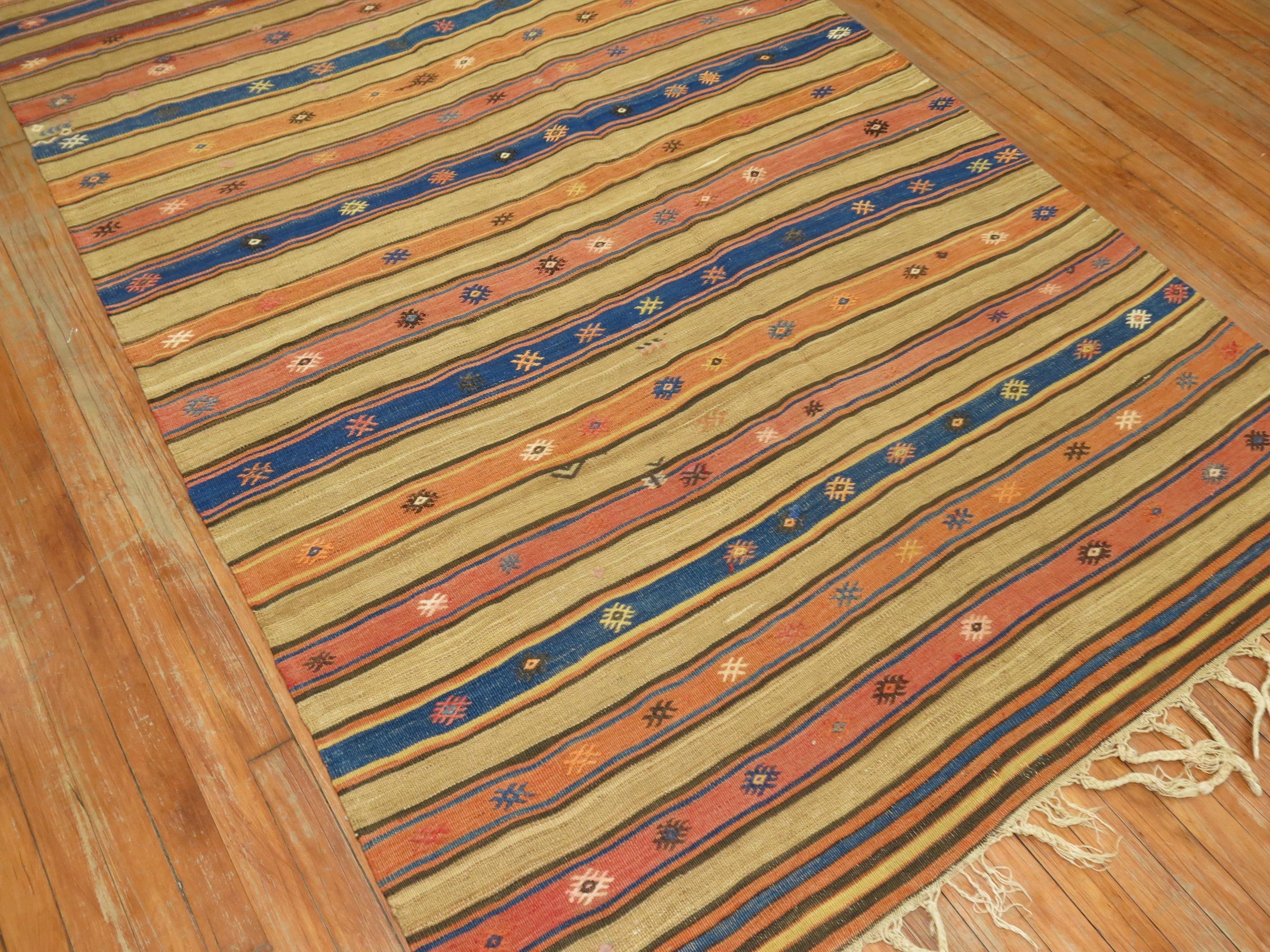 Antique Turkish Kilim In Good Condition For Sale In New York, NY