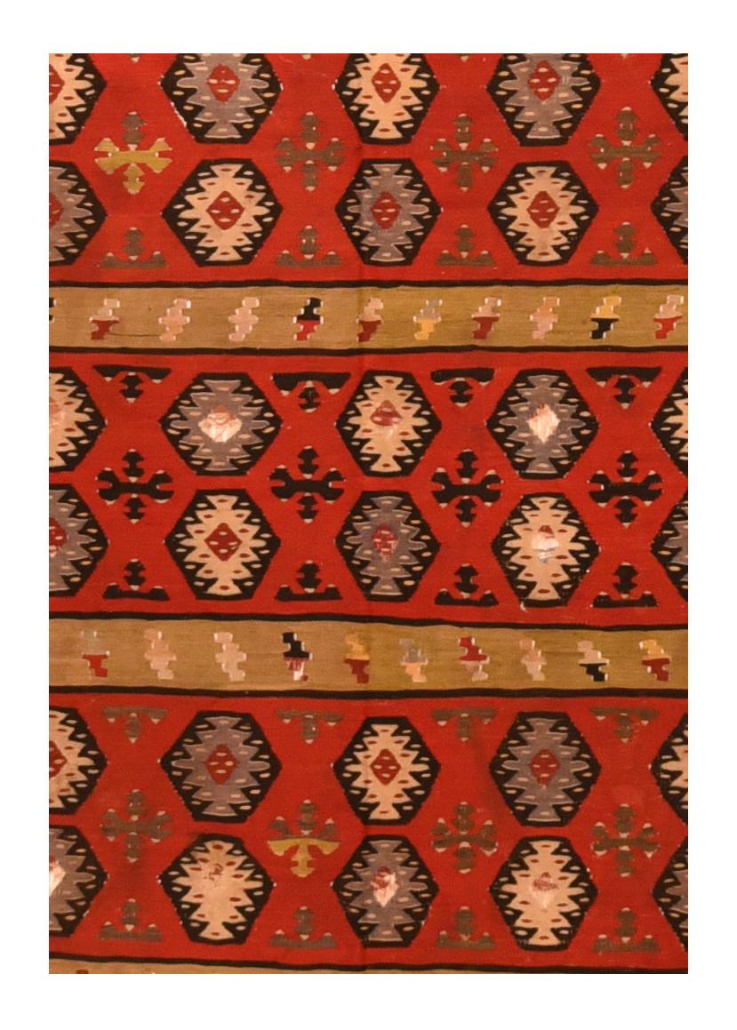 Antiker türkischer Kelim-Teppich 4'5'' x 5'4'' im Zustand „Gut“ im Angebot in New York, NY