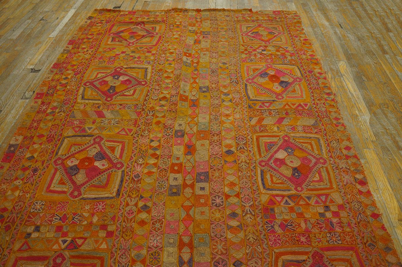 Bordado árabe marismeño de los años 70 ( 5' 3'' x 8' - 160 x 245 cm ) Tejido a mano