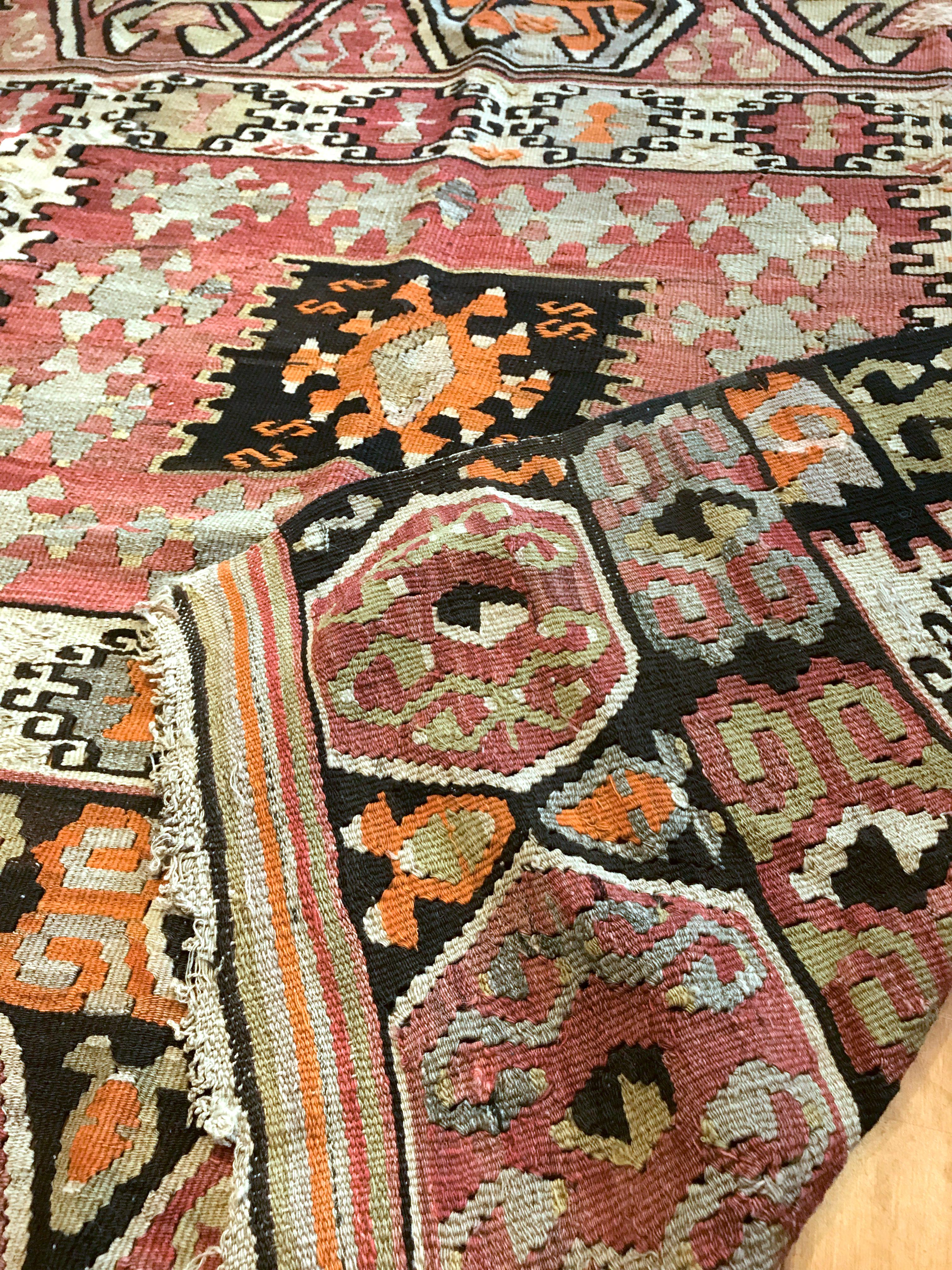 Antique Turkish Kilim rug

Measures: 5'8