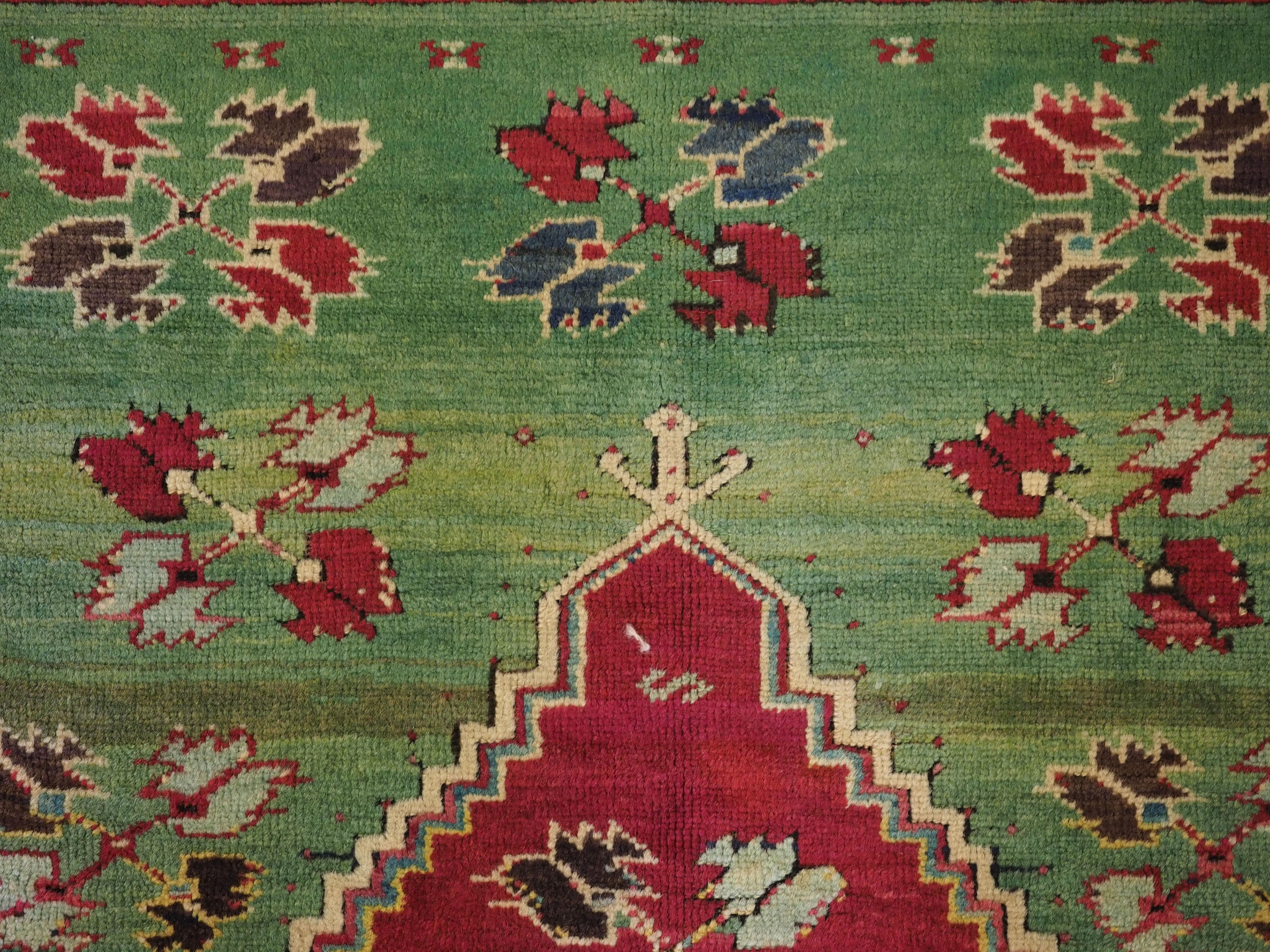 Antique Turkish Kirsehir Prayer Rug, Superb Colour, 2nd Half 19th Century For Sale 2