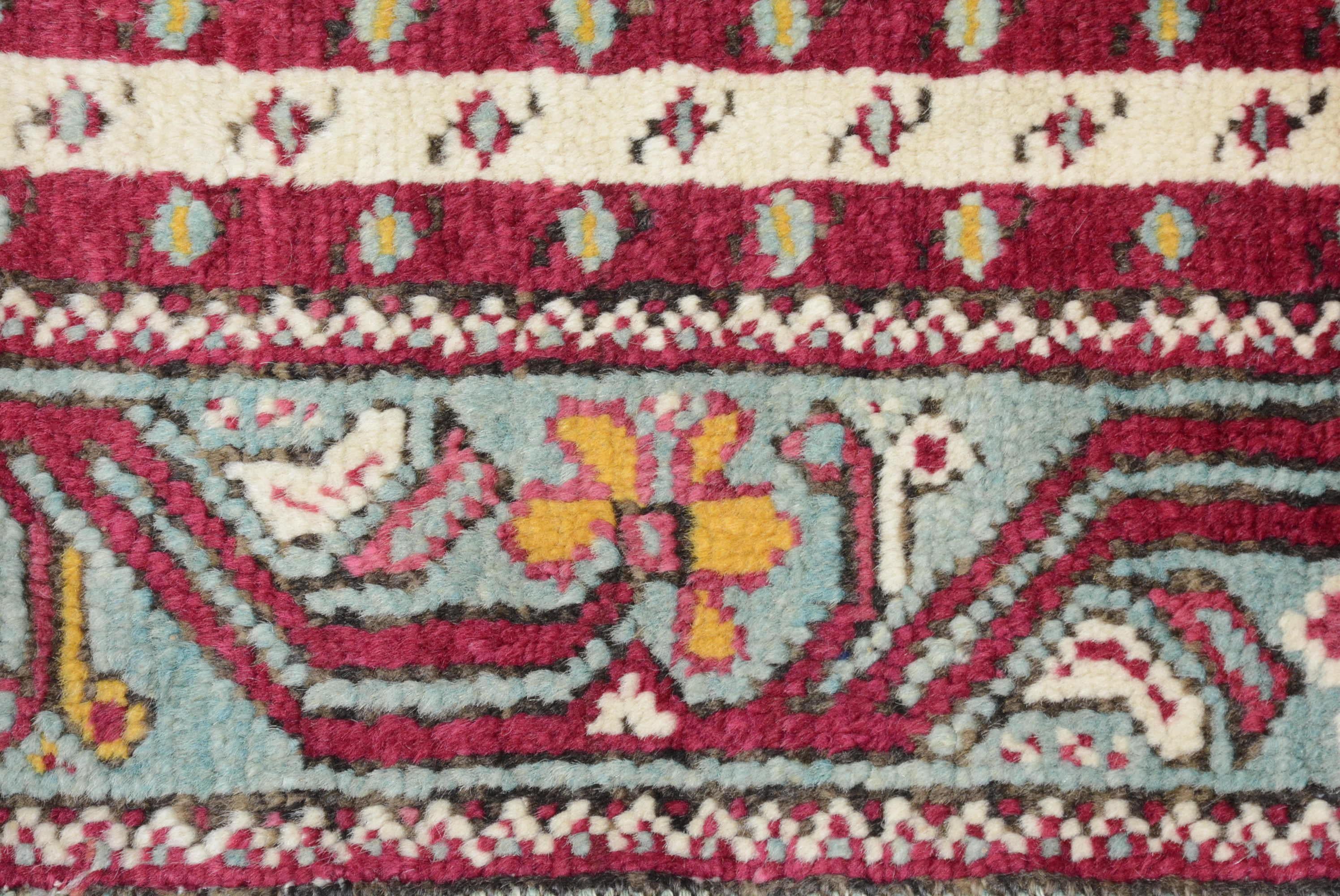 Antiker türkischer Kirshehir Gebetsteppich im Zustand „Hervorragend“ im Angebot in Closter, NJ