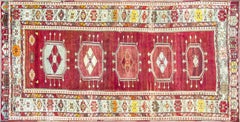 Antiker türkischer Kirshehir-Läufer/Gallery-Teppich aus Kirshehir