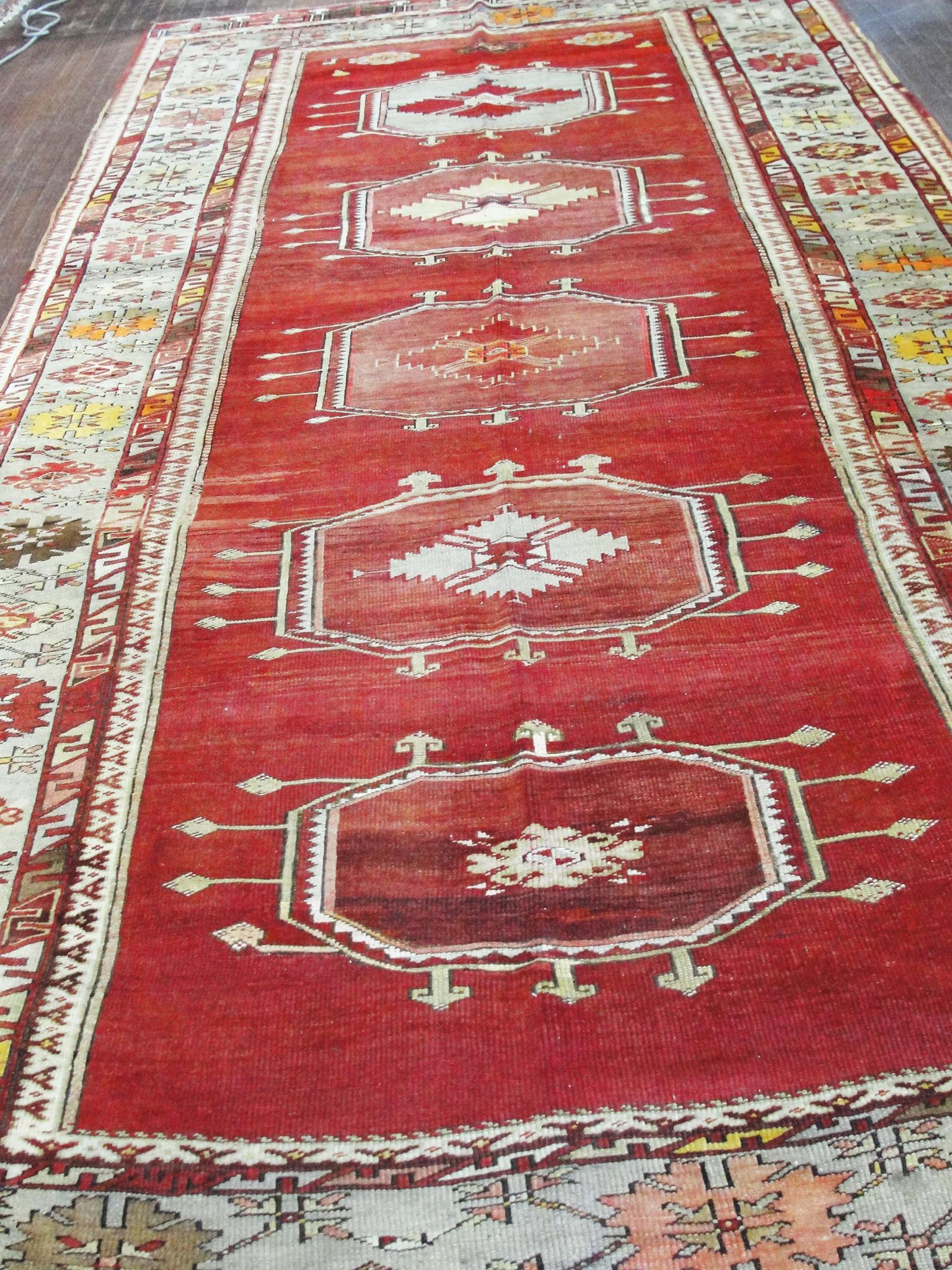 Oushak Ancien tapis de Kirshehir turc (a Gallery) en vente