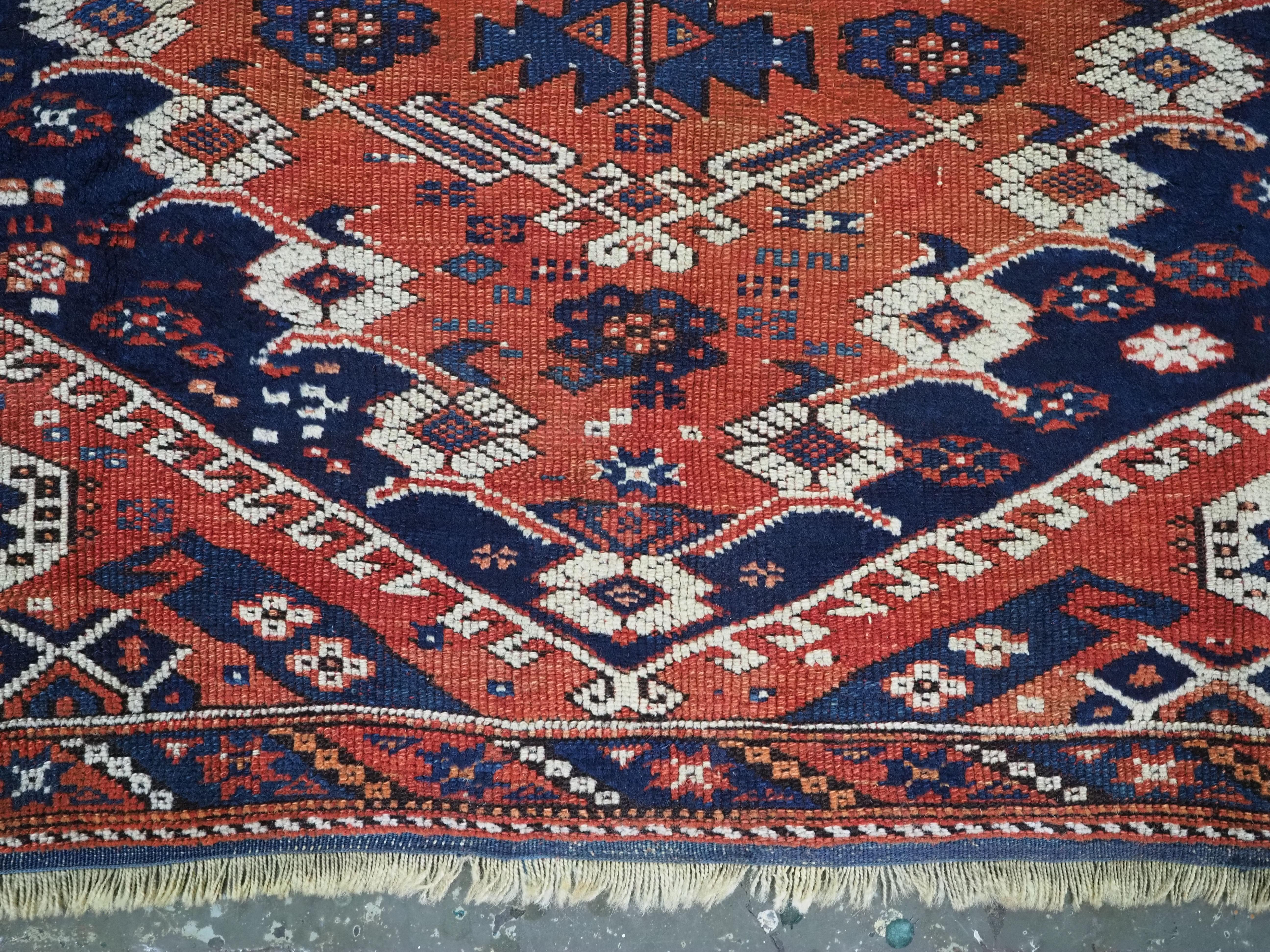 Antique Turkish Kiz Bergama rug of classic design with superb colour, circa 1850 For Sale 3