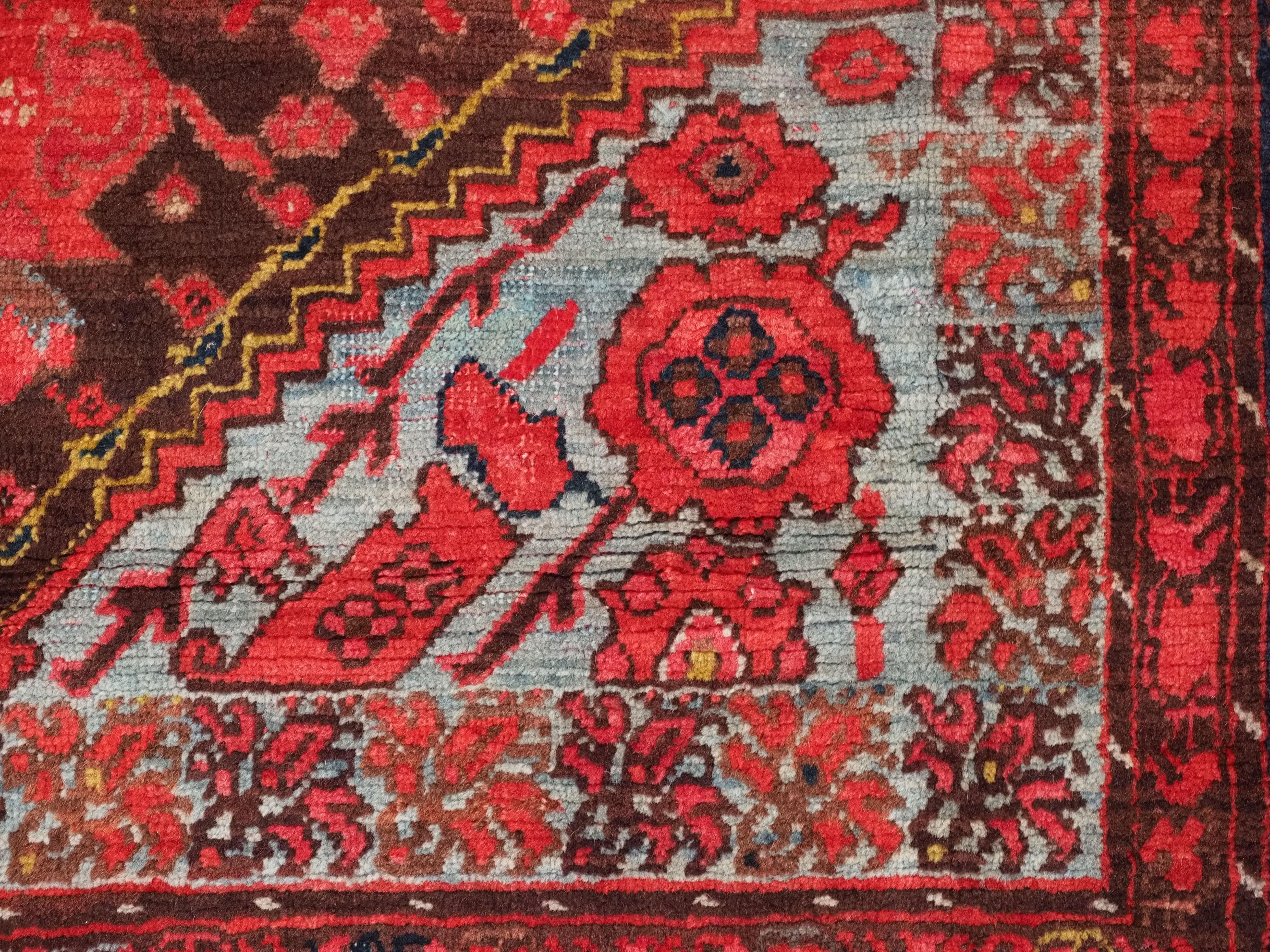 Antique Turkish Komurcu Kula rug of traditional desiign.  Circa 1900. For Sale 6