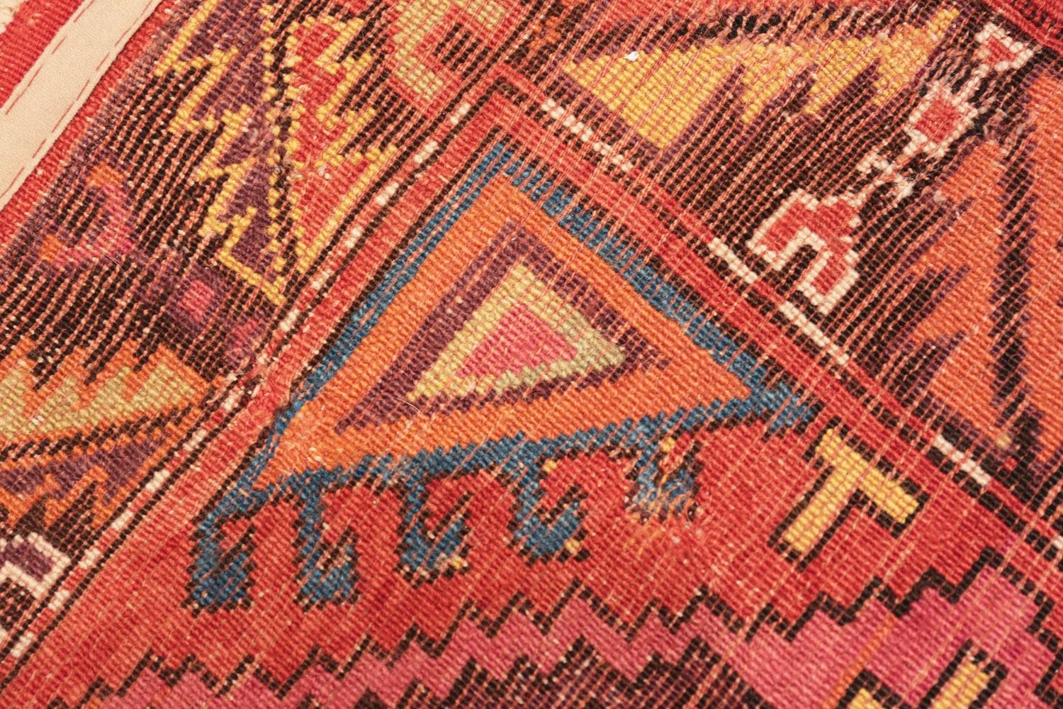 Antique Turkish Konya Runner Rug. 3 ft 5 in x 10 ft 10 in In Good Condition For Sale In New York, NY