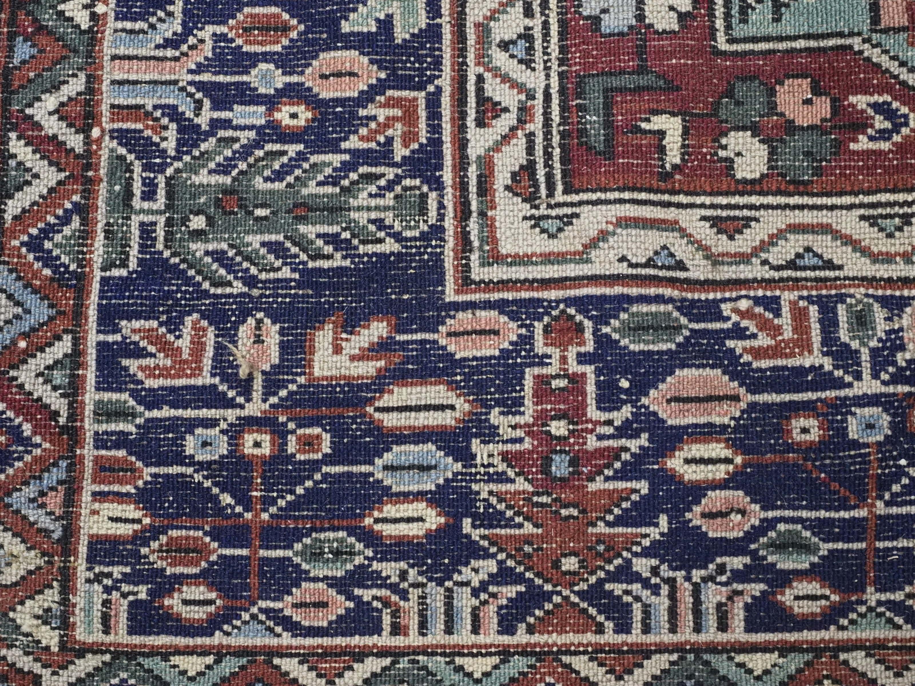 Antiker türkischer Kula-Teppich mit traditionellem persischen Garten-Design.  Um 1900. im Angebot 7