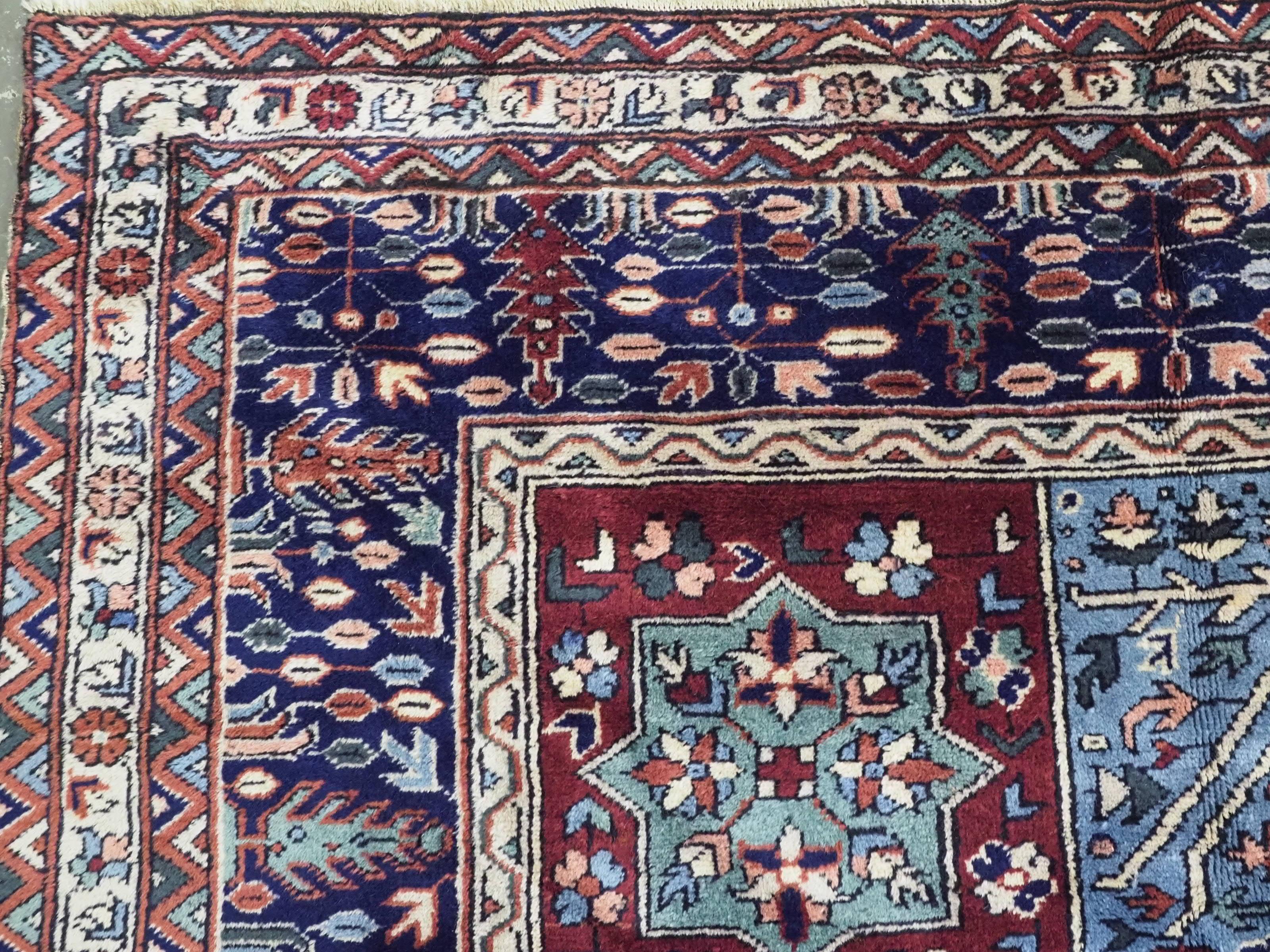 Antiker türkischer Kula-Teppich mit traditionellem persischen Garten-Design.  Um 1900. (Wolle) im Angebot