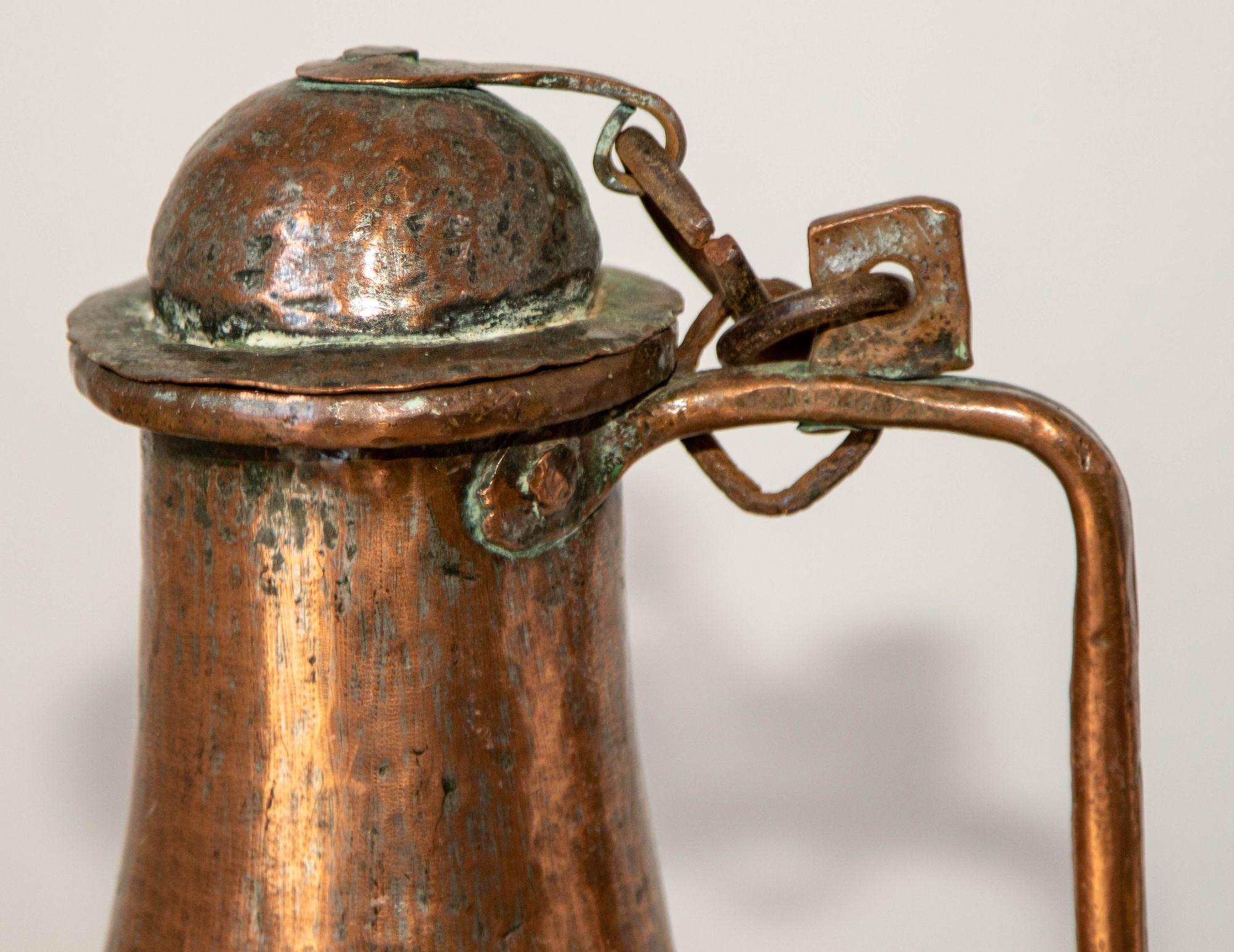 Antique Turkish Middle Eastern Copper Hammered Oversized Water Pot 19th Century In Good Condition In North Hollywood, CA