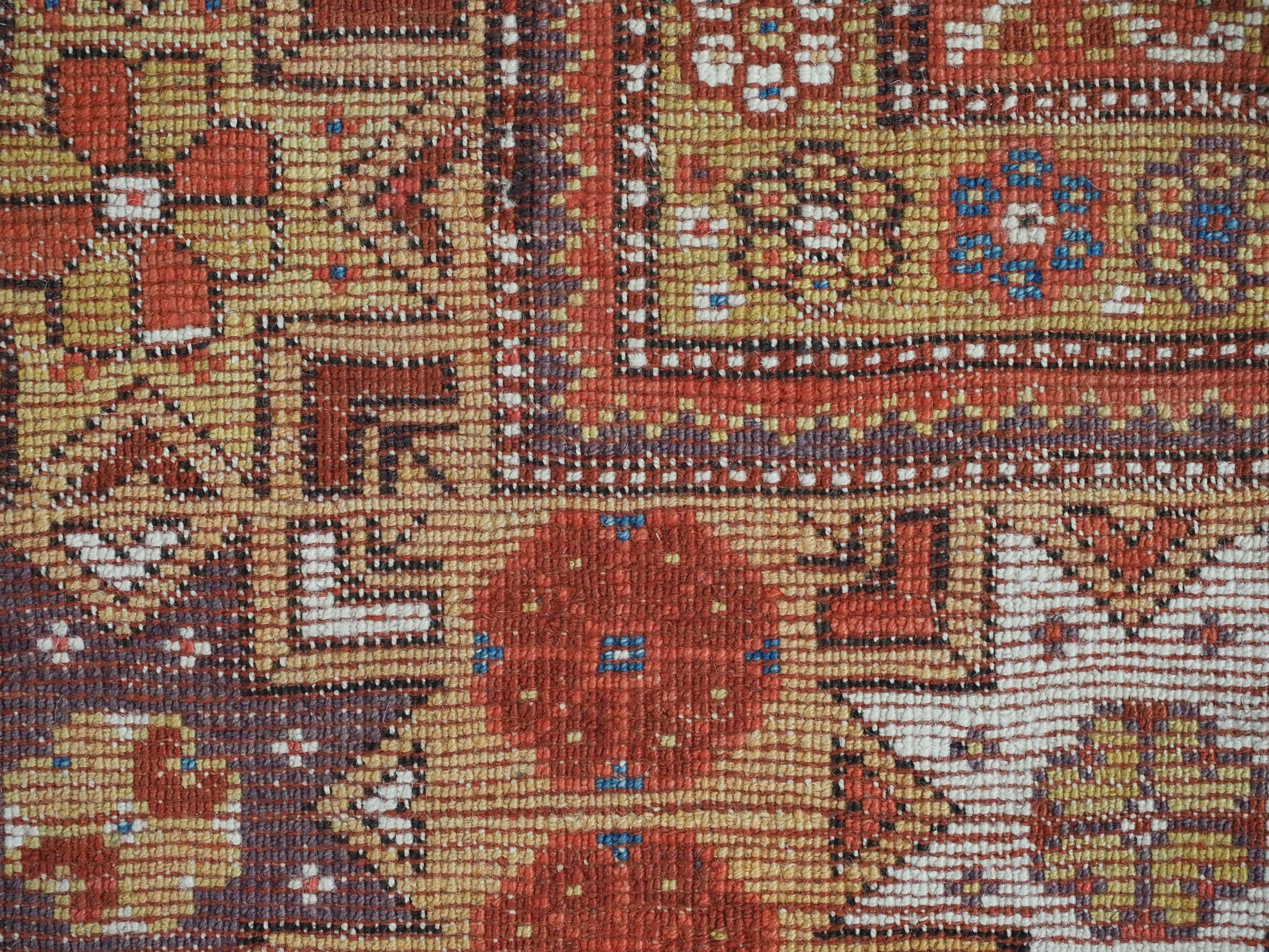 Antique Turkish Milas prayer rug of classic design, circa 1800-1825. For Sale 9