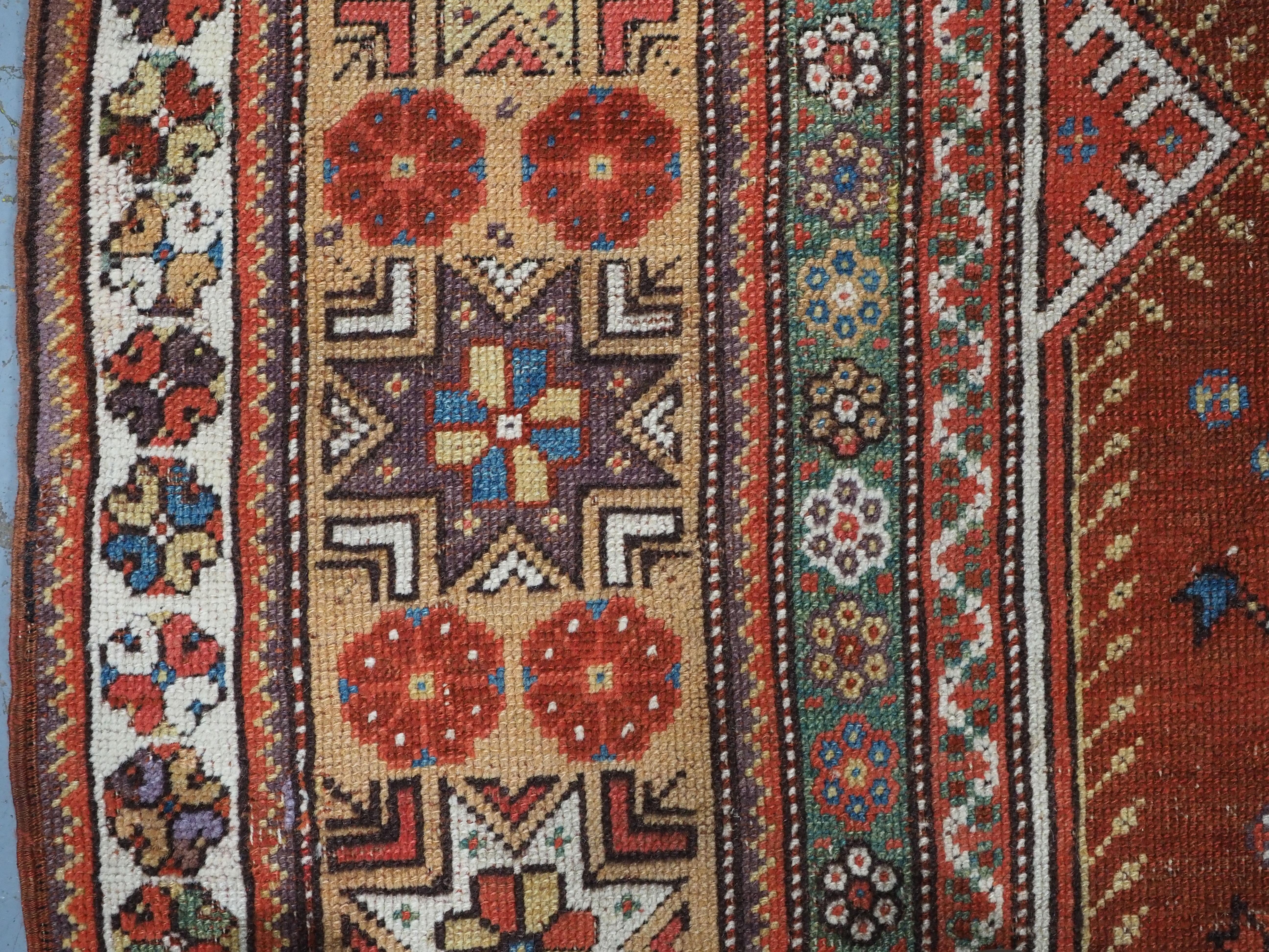 Antique Turkish Milas prayer rug of classic design, circa 1800-1825. For Sale 2