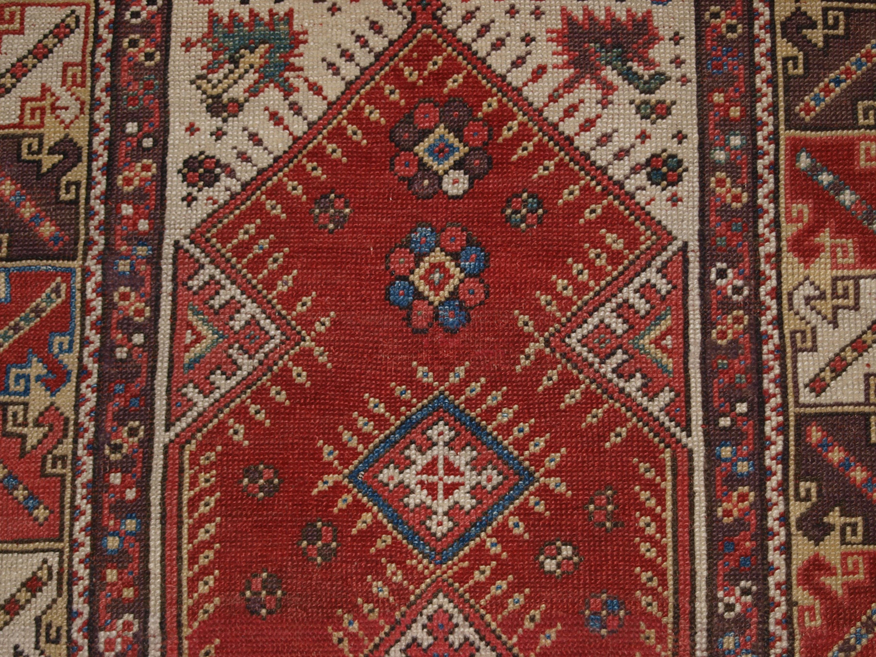 Antique Turkish Milas prayer rug of classic design with superb soft wool. For Sale 3