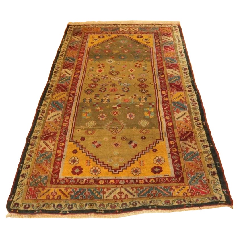 Tapis turc ancien Milas avec fond vert rare, vers 1875