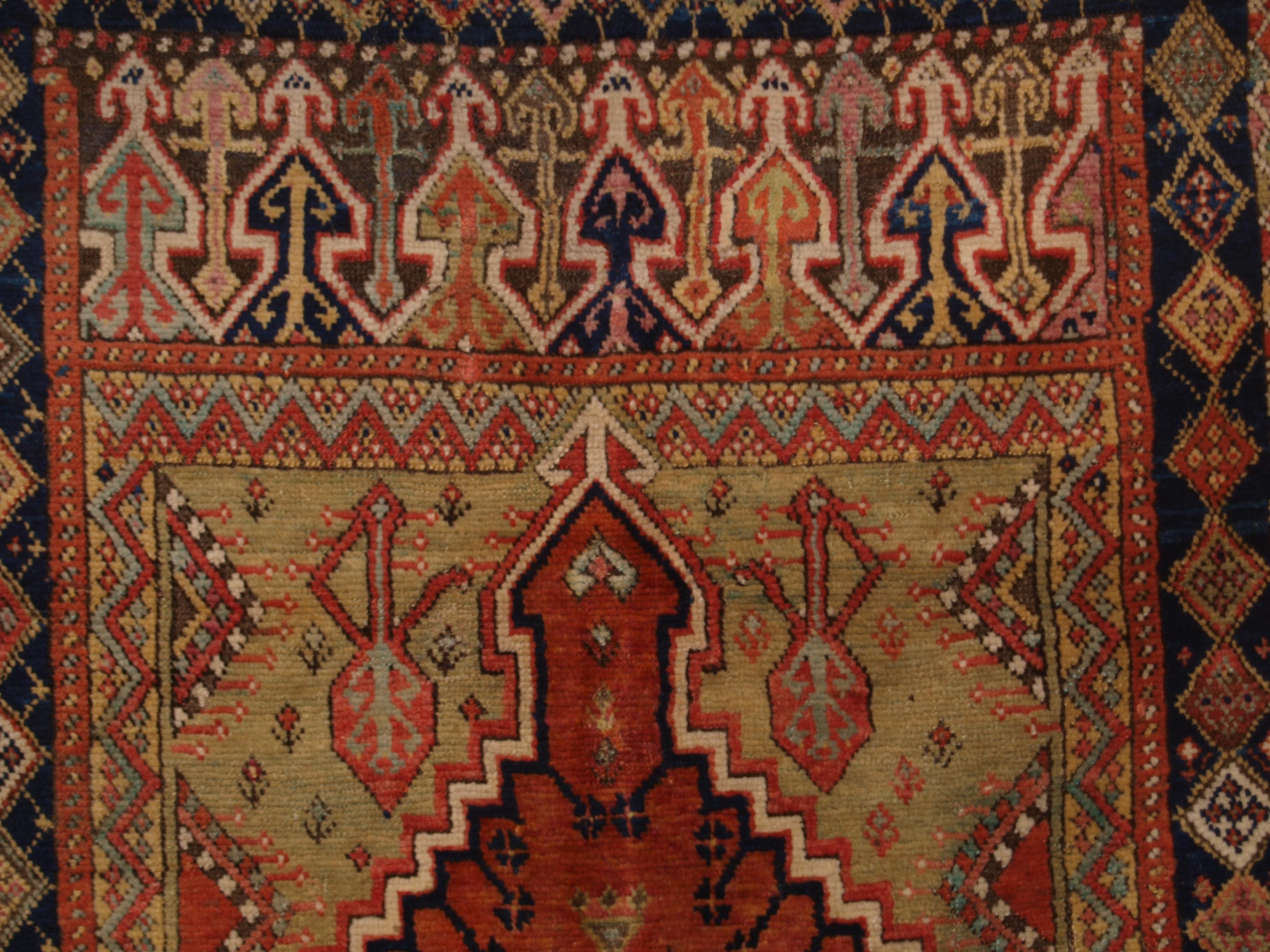 Antiker türkischer Mujur Gebetsteppich mit klassischem Design, Mitte 19. im Angebot 1