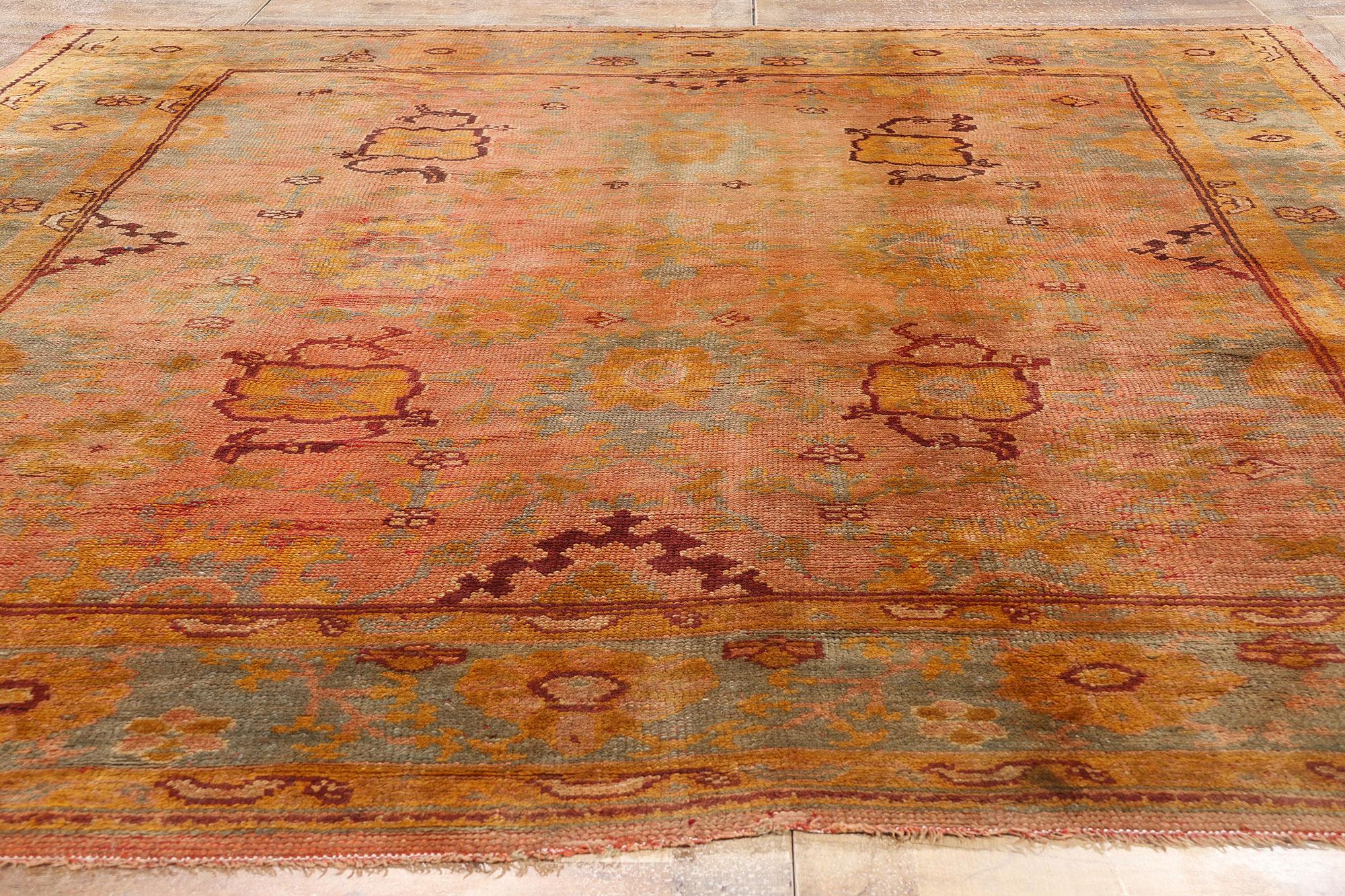 Late 19th Century Antique Turkish Oushak Rug with Traditional Style For Sale 2