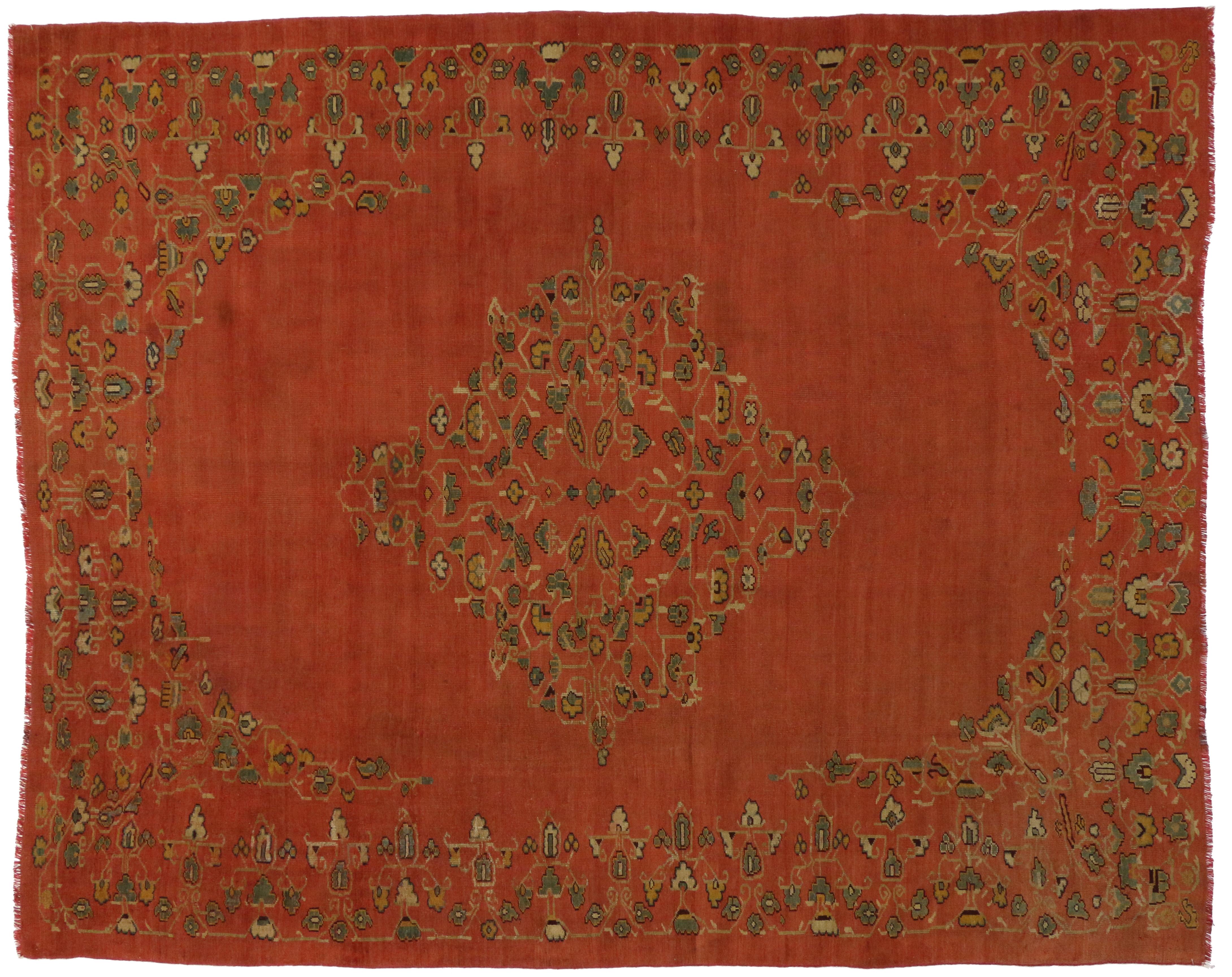 Noué à la main Ancien tapis turc d'Oushak de style traditionnel en vente