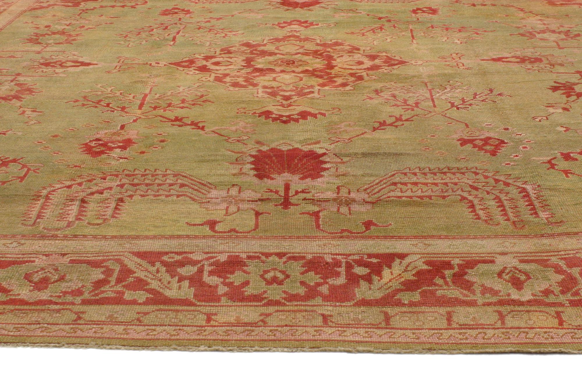Antiker türkischer Oushak-Teppich mit weichen Weidenbaummuster (Türkisch) im Angebot