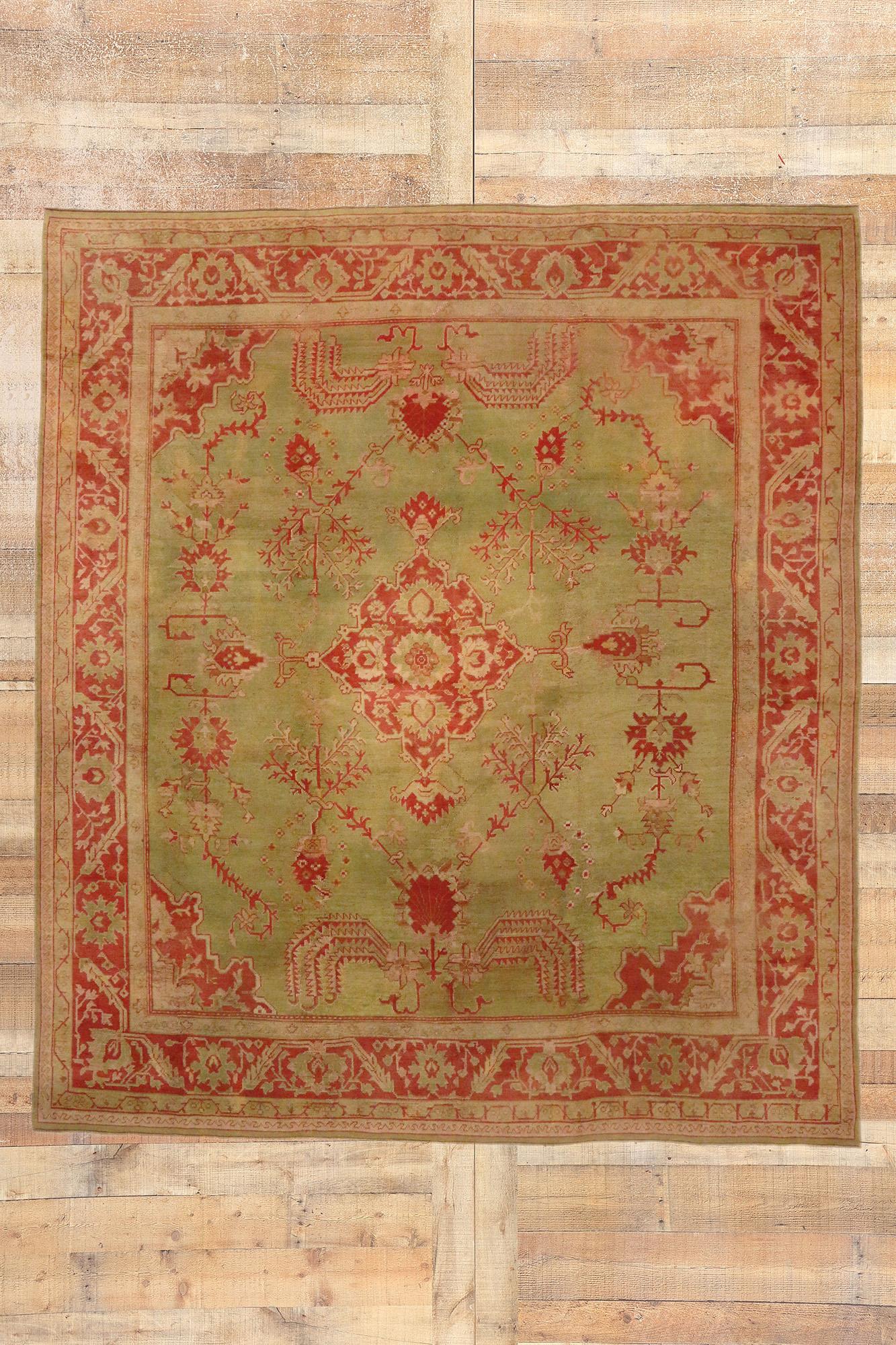 Antiker türkischer Oushak-Teppich mit weichen Weidenbaummuster (Wolle) im Angebot