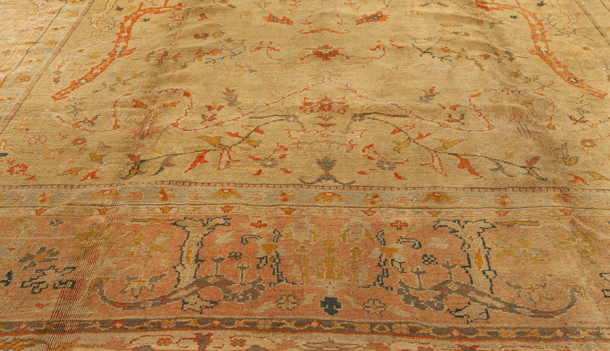 Laine Ancien tapis turc Oushak beige botanique en vente