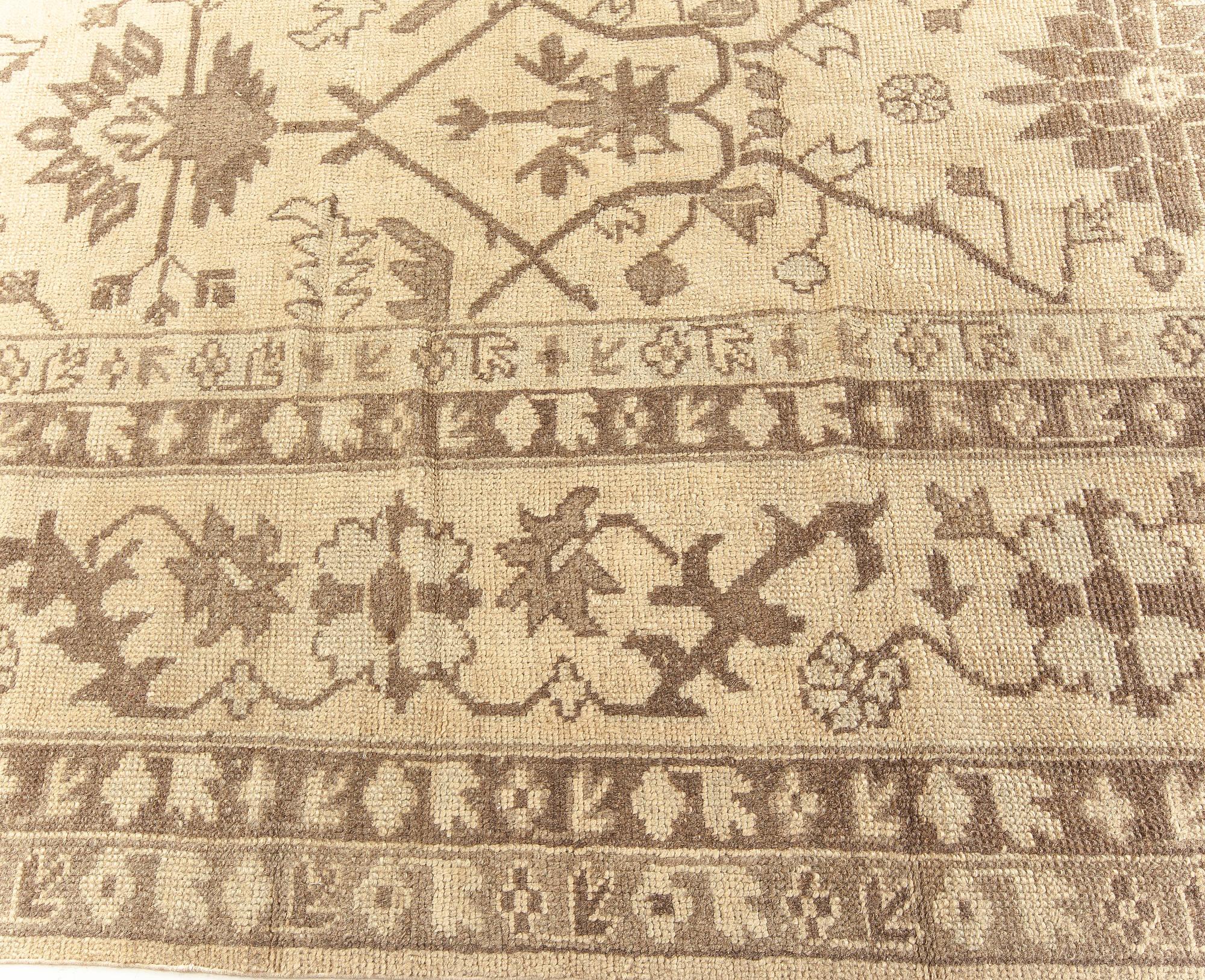 20ième siècle Ancien tapis turc Oushak en laine tissé à la main en vente