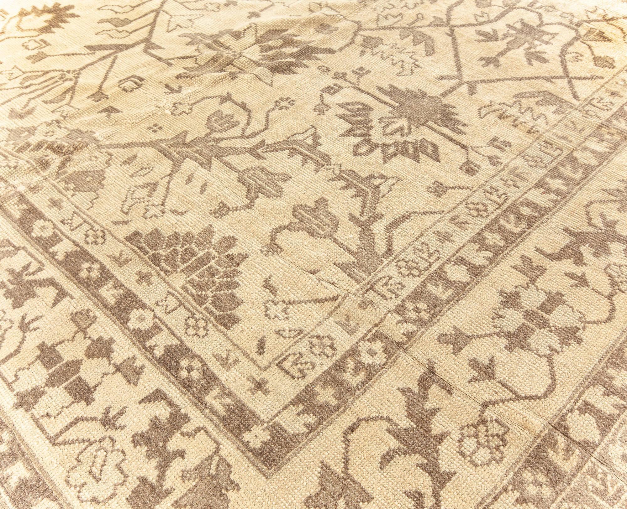 Laine Ancien tapis turc Oushak en laine tissé à la main en vente