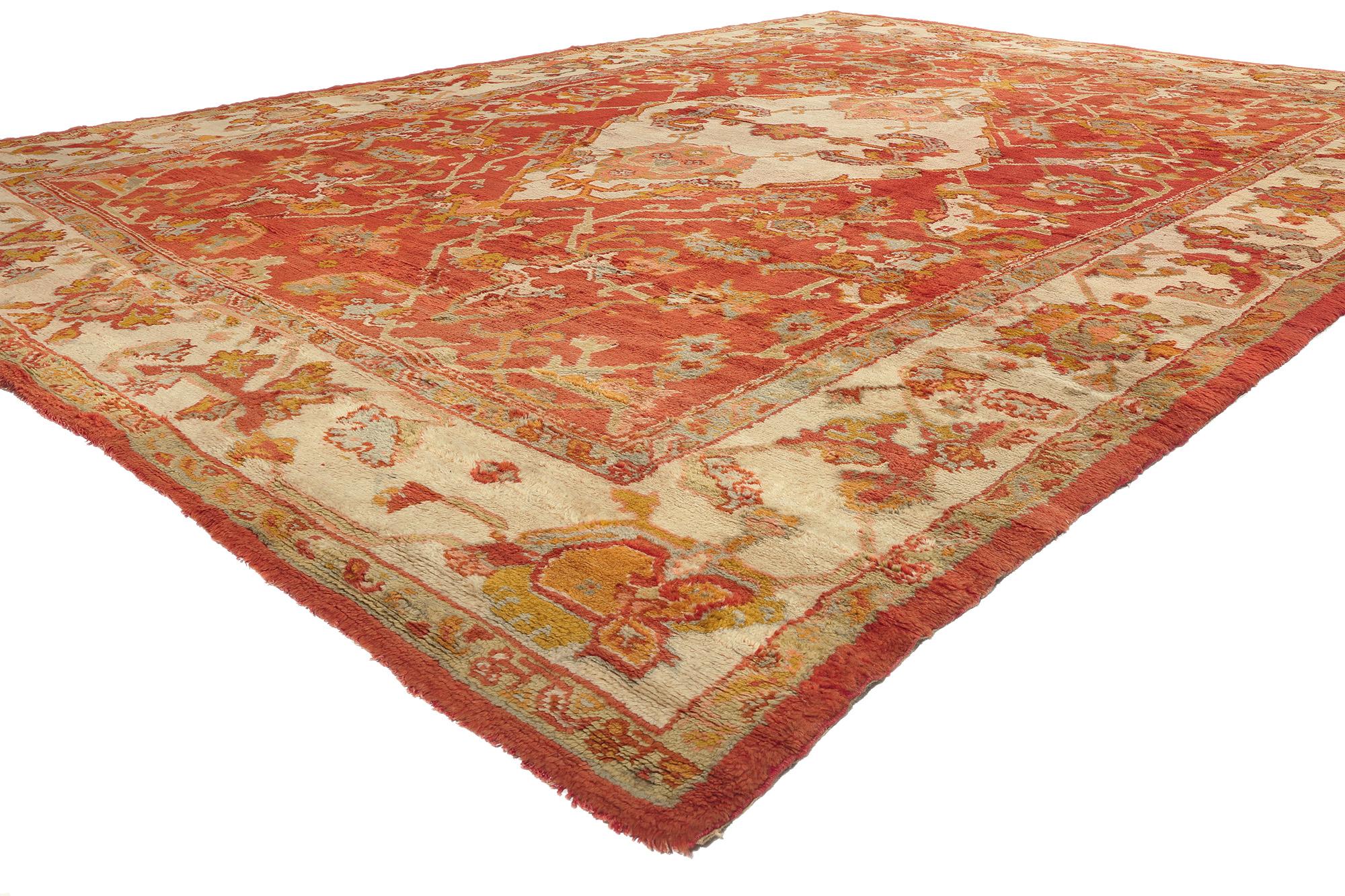 76656 Tappeto Oushak Turco Rosso Antico, 11'08 x 16'02. Gli antichi tappeti turchi Oushak rossi del 1900 provengono da Oushak, nella Turchia occidentale, rinomata per il suo ricco patrimonio di produzione di tappeti. Caratterizzati da un vibrante